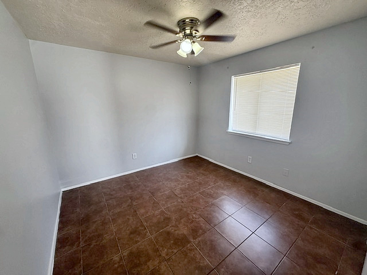 2231 Spring Dusk Lane Property Photo 10