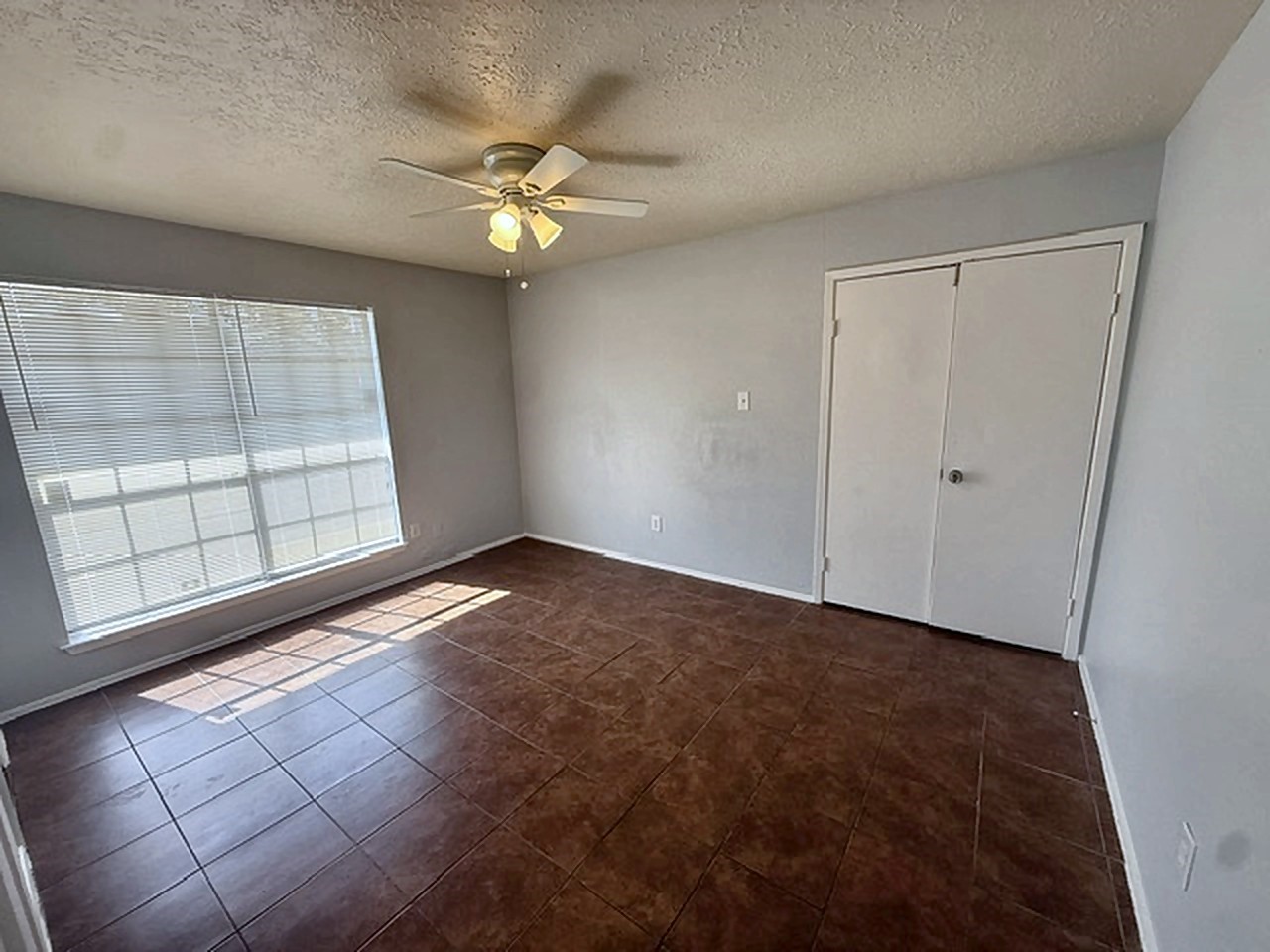 2231 Spring Dusk Lane Property Photo 13