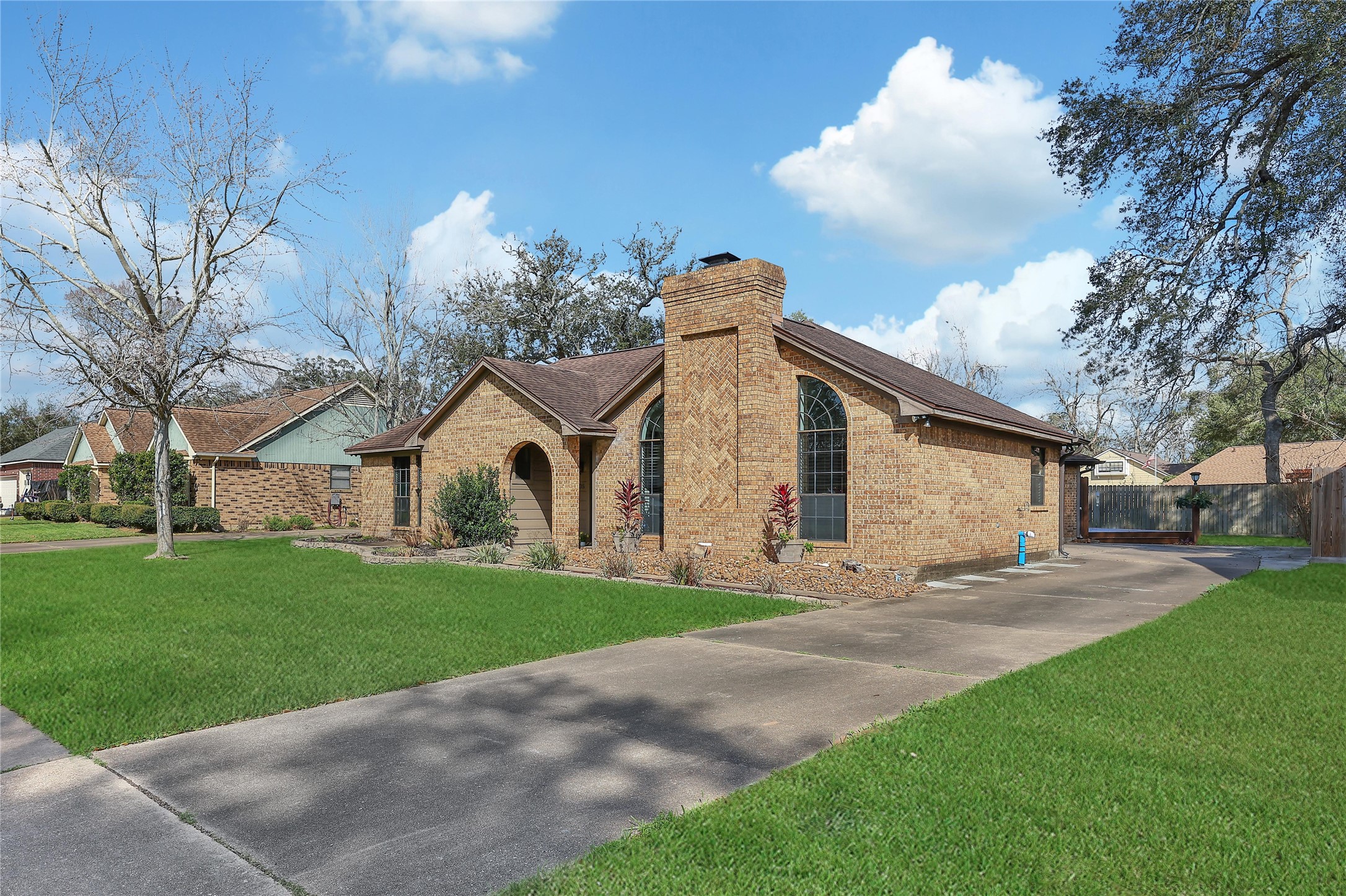 105 Daffodil Street Property Photo 1