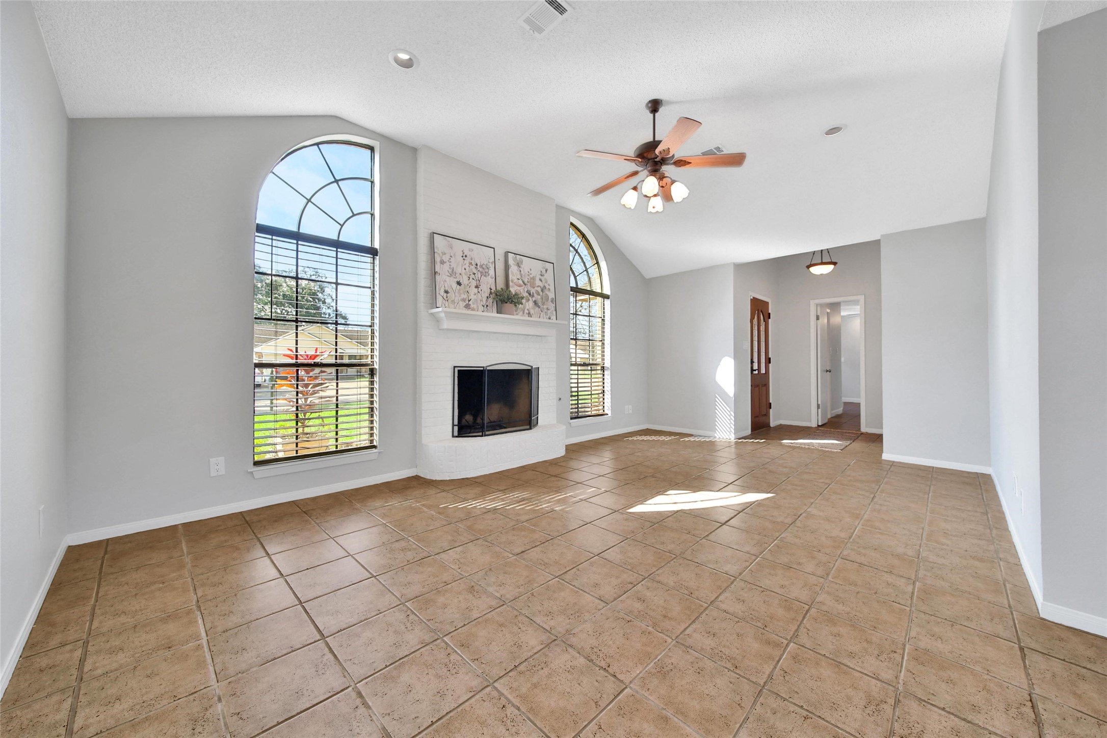 105 Daffodil Street Property Photo 3