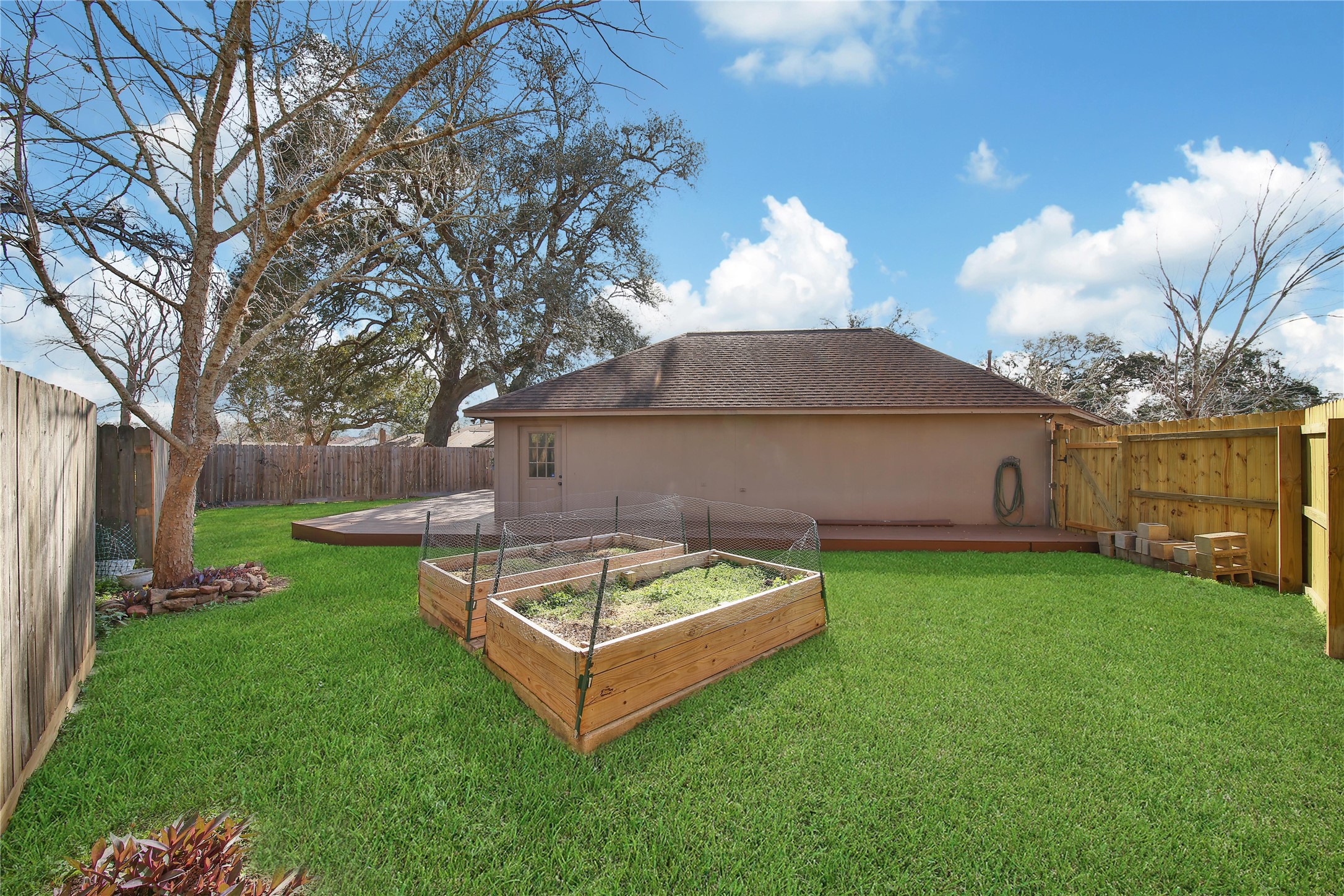 105 Daffodil Street Property Photo 23