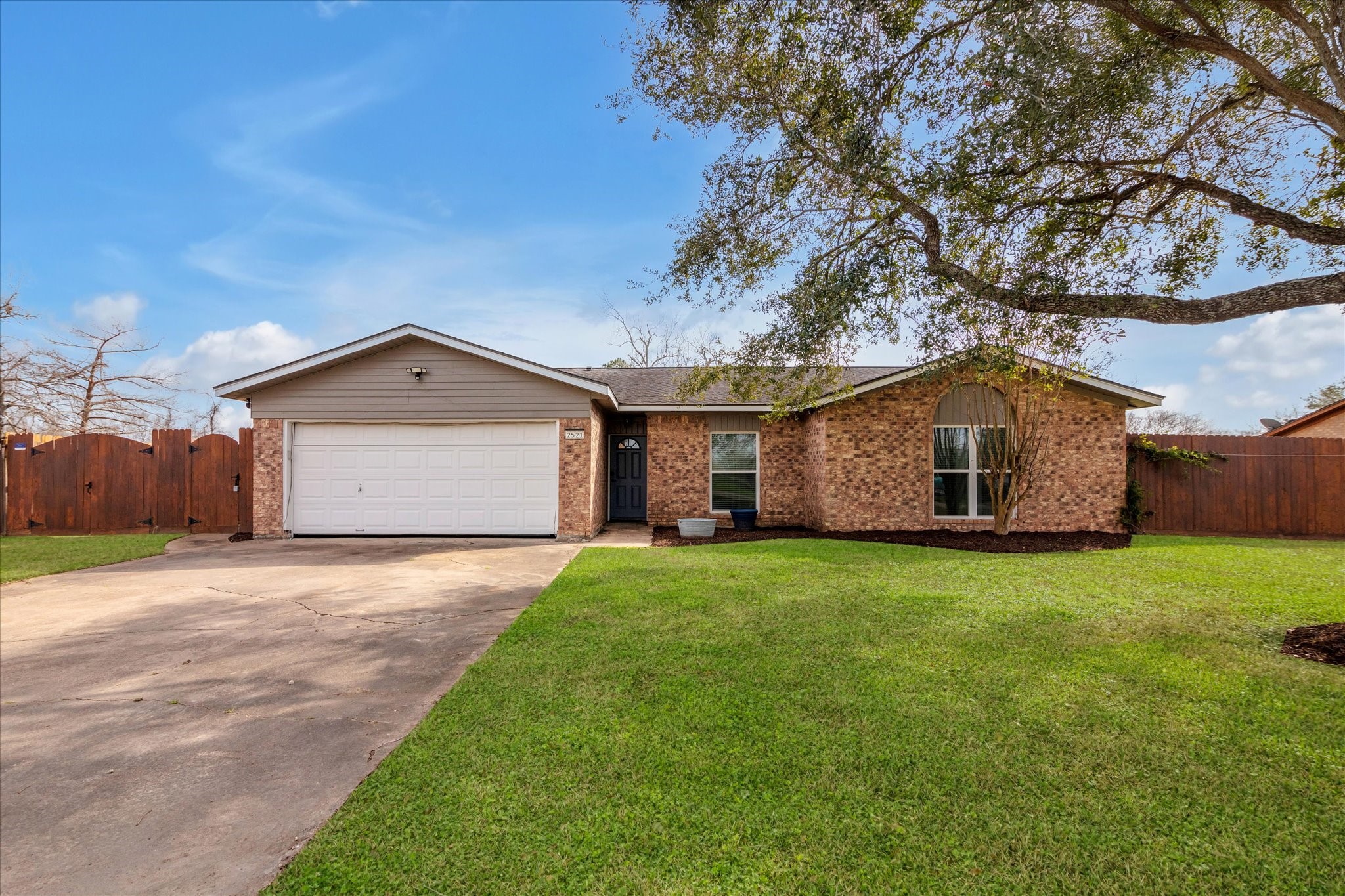 2521 County Road 769a Property Photo 1
