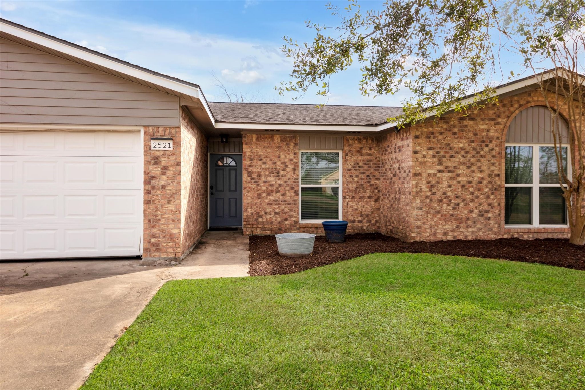 2521 County Road 769a Property Photo 4