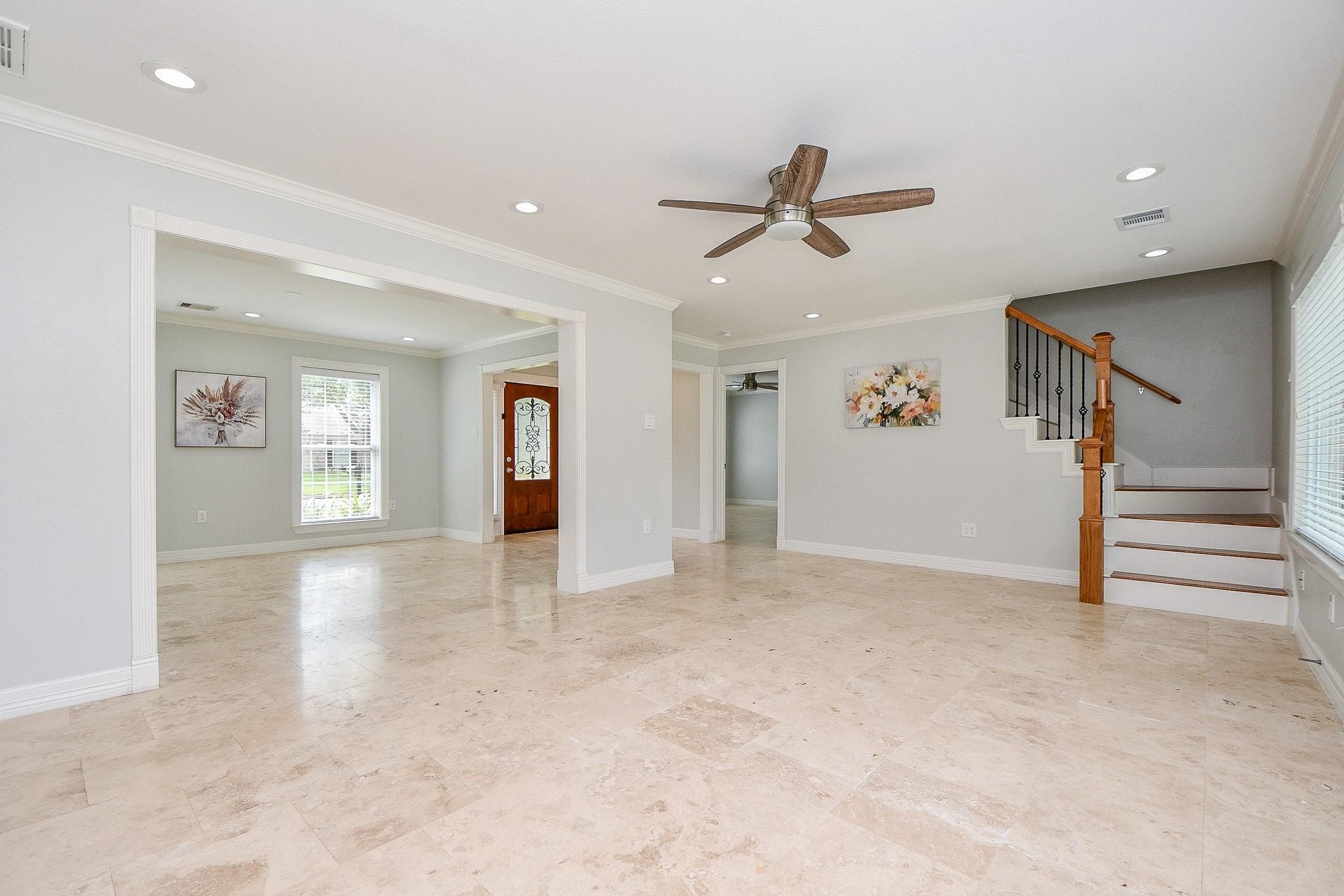 707 Thistlewood Drive Property Photo 4