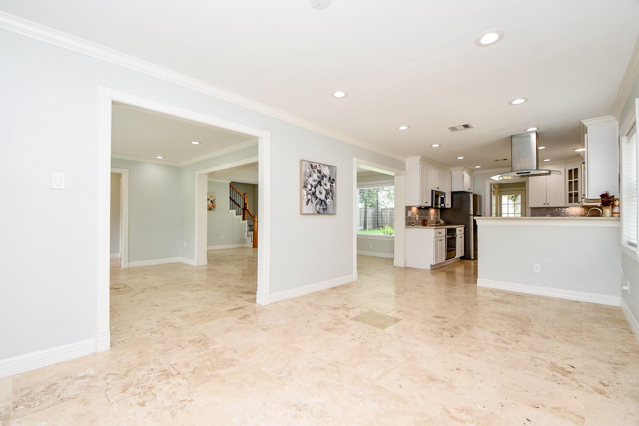707 Thistlewood Drive Property Photo 10
