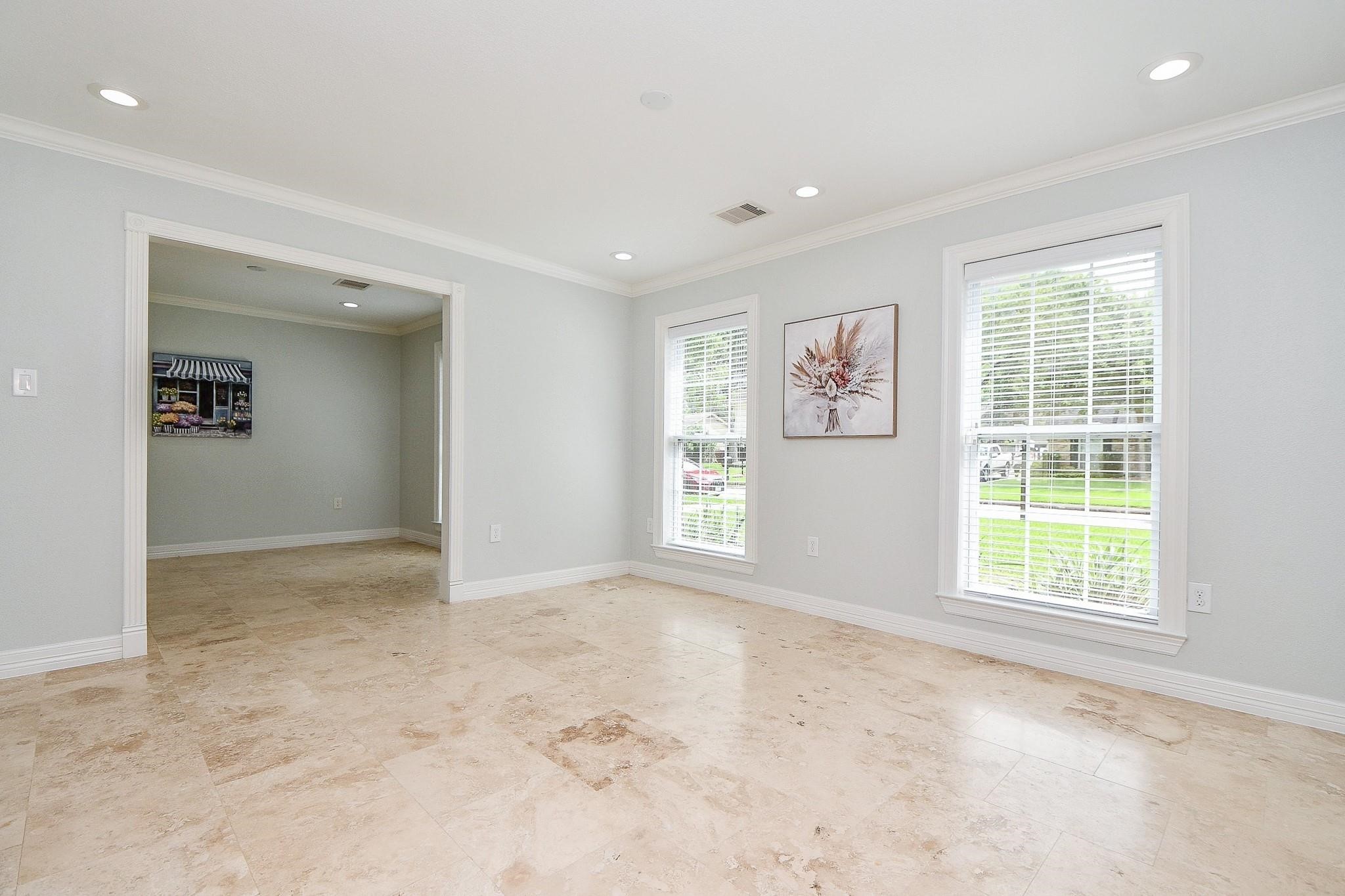 707 Thistlewood Drive Property Photo 11