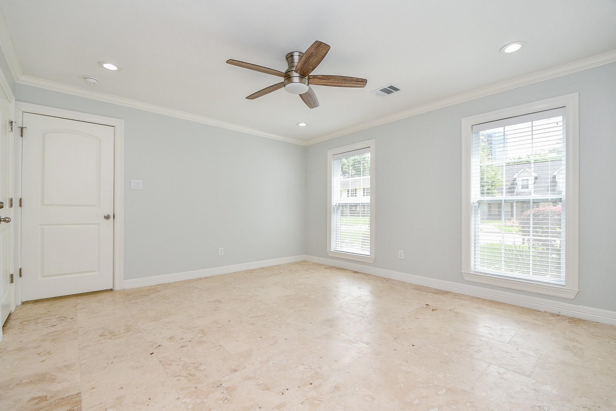 707 Thistlewood Drive Property Photo 13
