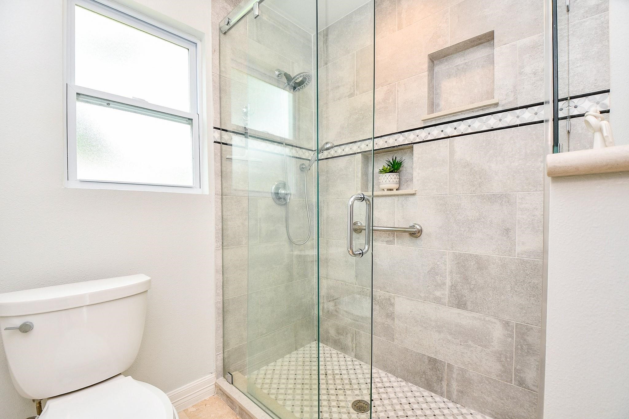 707 Thistlewood Drive Property Photo 17