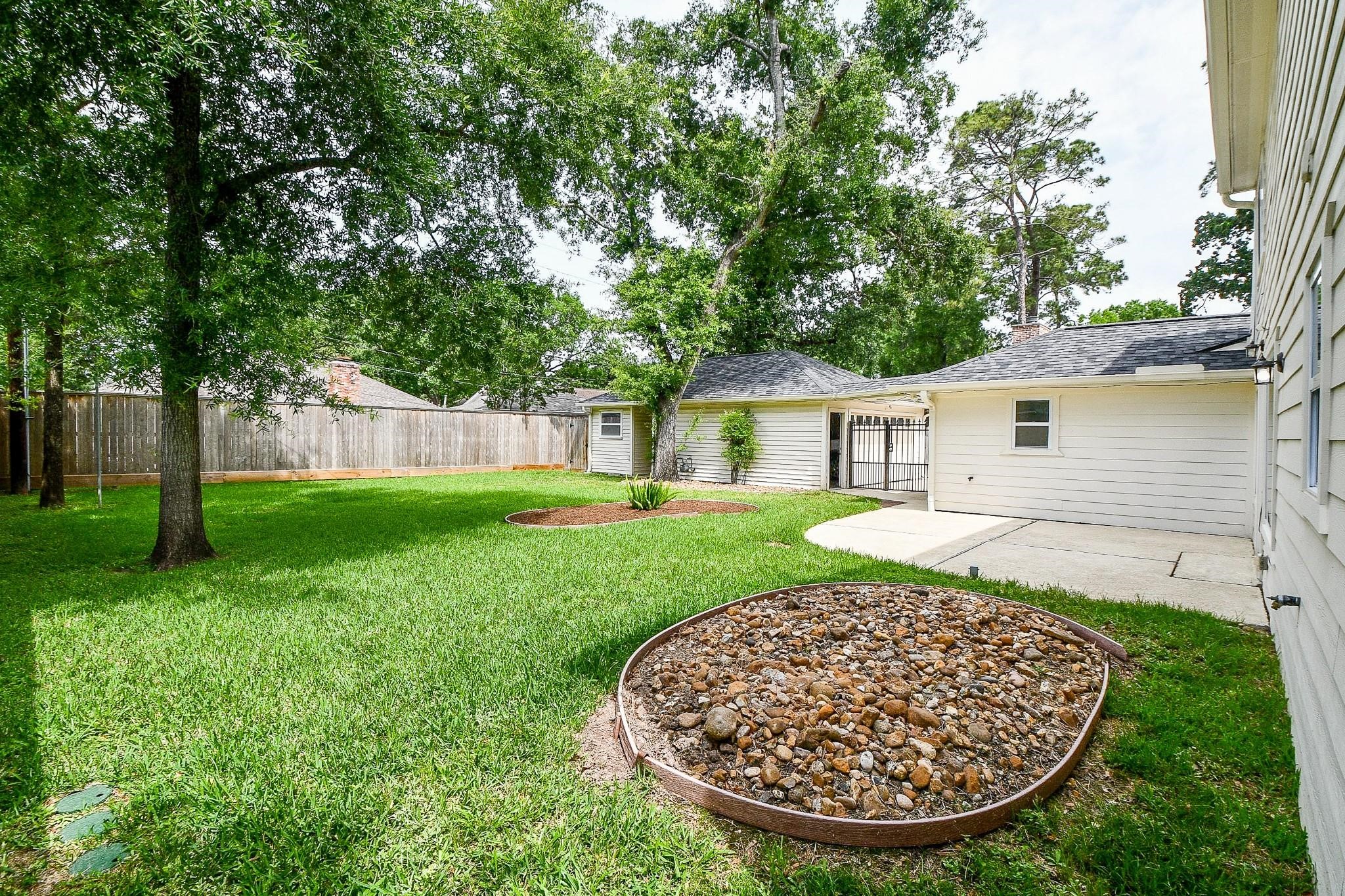 707 Thistlewood Drive Property Photo 37