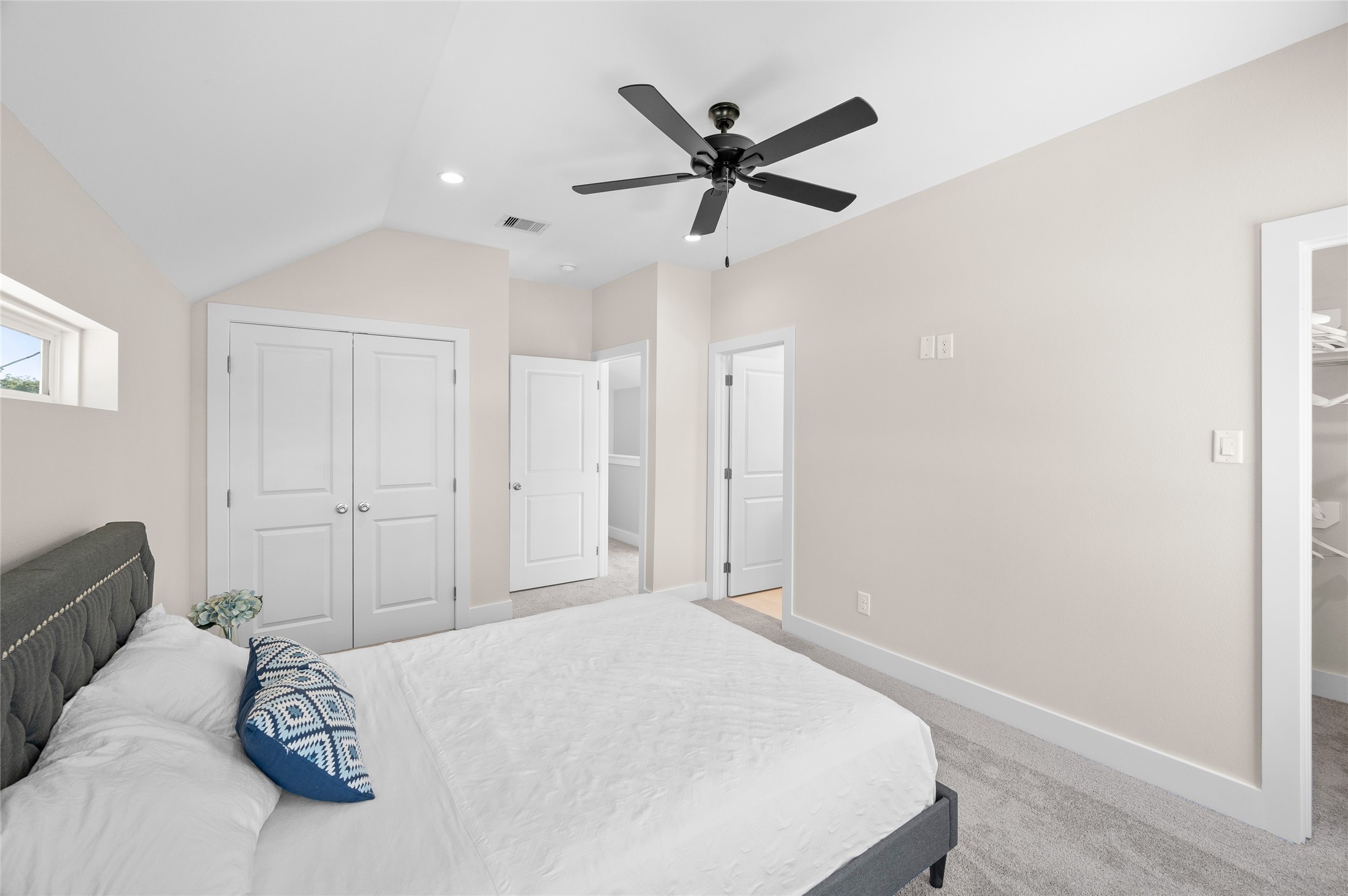 6831 Tuskegee Street Property Photo 20