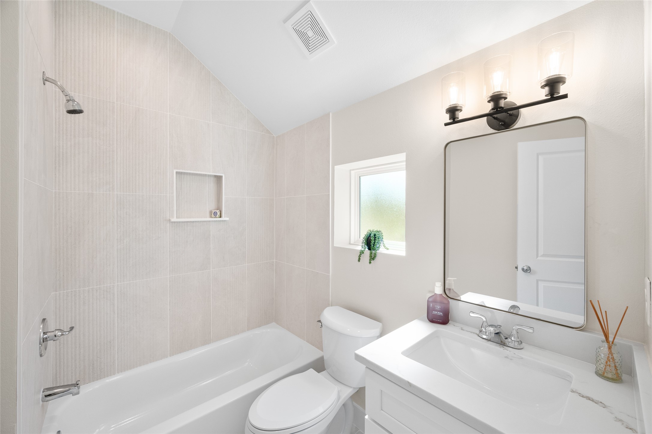 6831 Tuskegee Street Property Photo 26