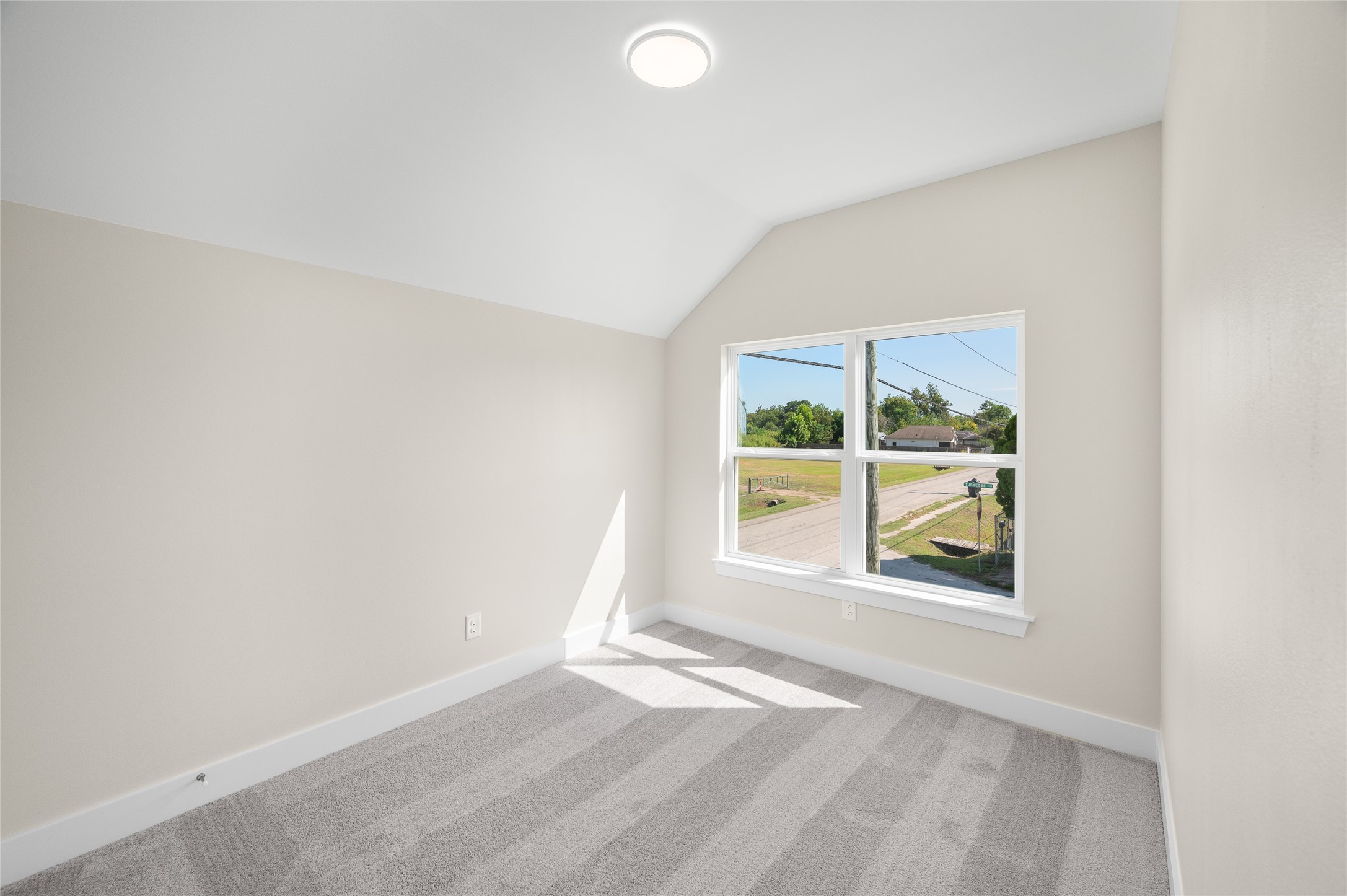 6831 Tuskegee Street Property Photo 27