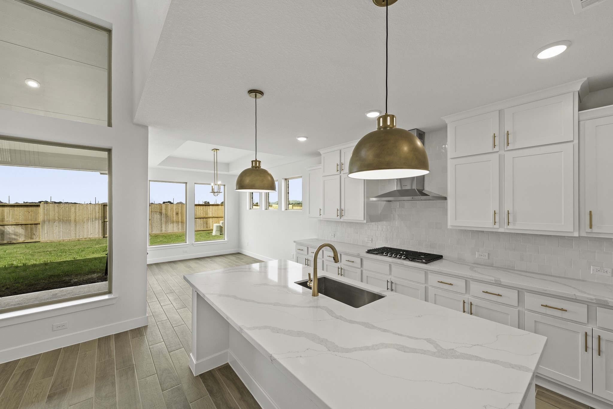 6431 Redwood Forest Drive Property Photo 12