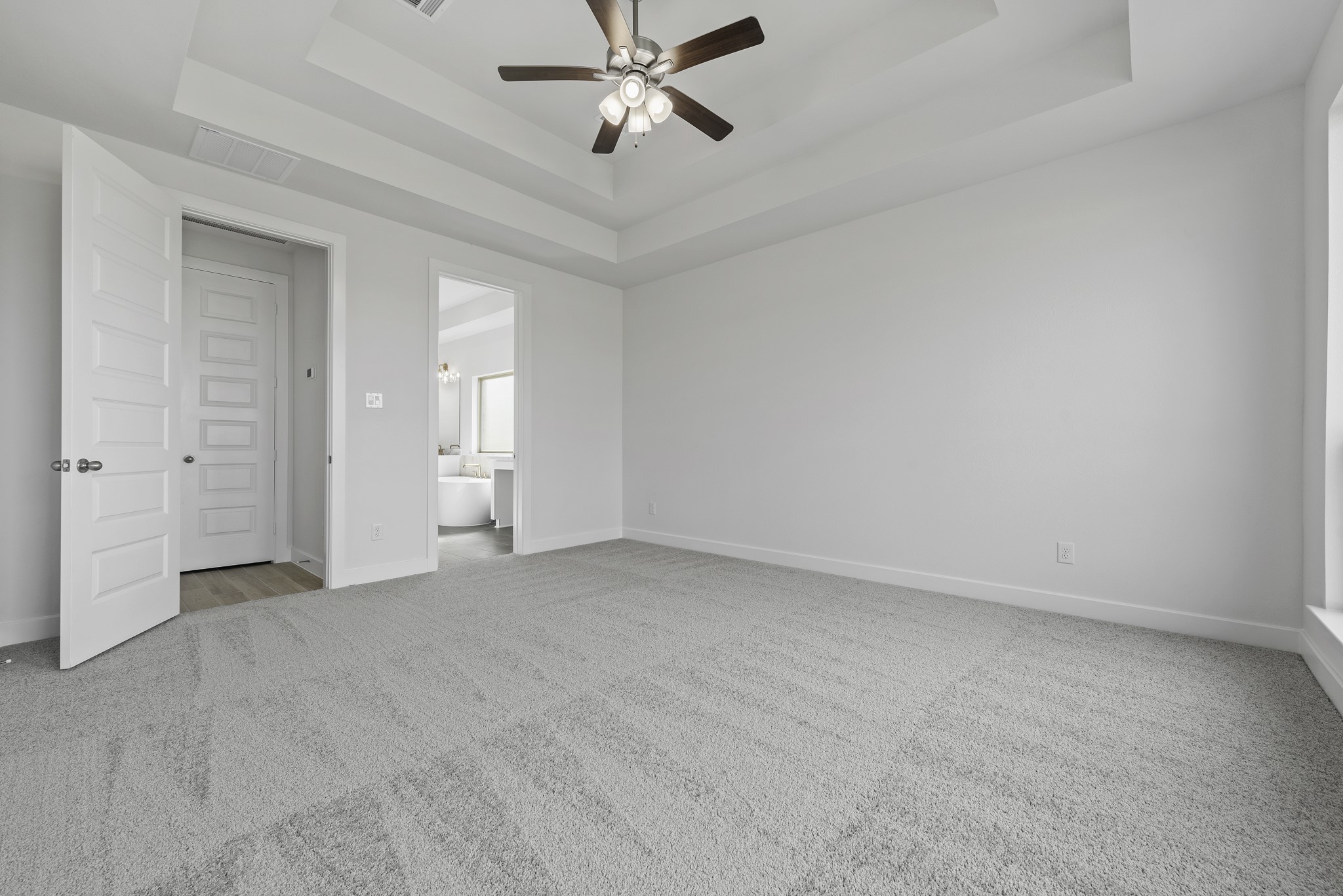 6431 Redwood Forest Drive Property Photo 14