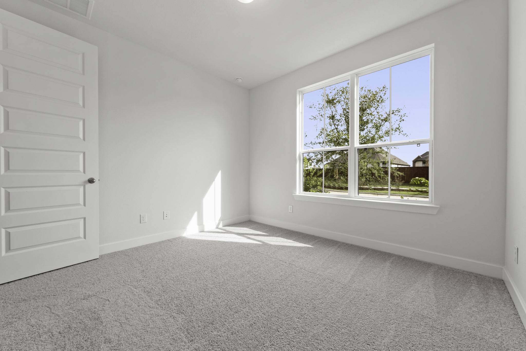 6431 Redwood Forest Drive Property Photo 18