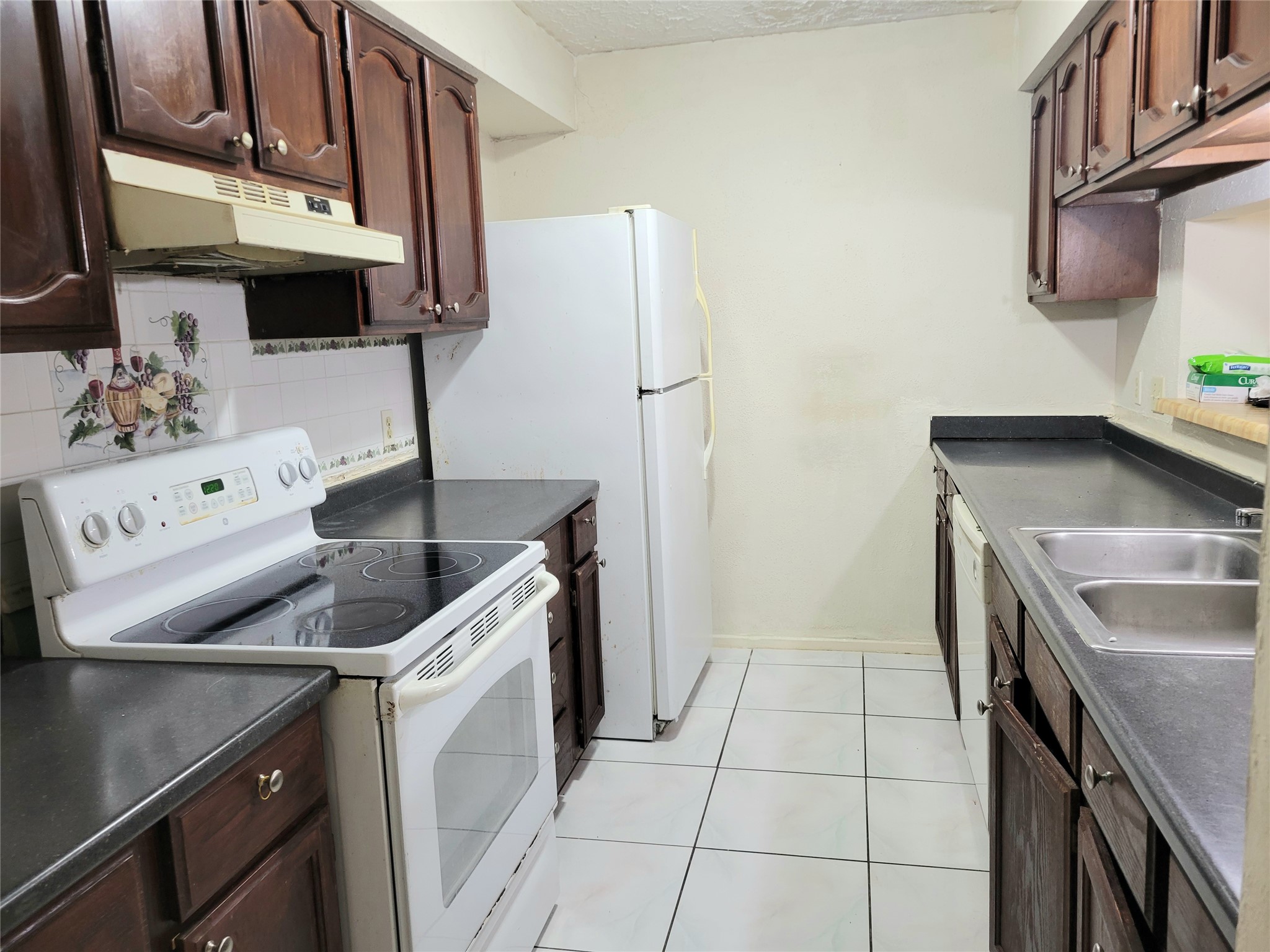 13007 Bacard Lane Property Photo 10