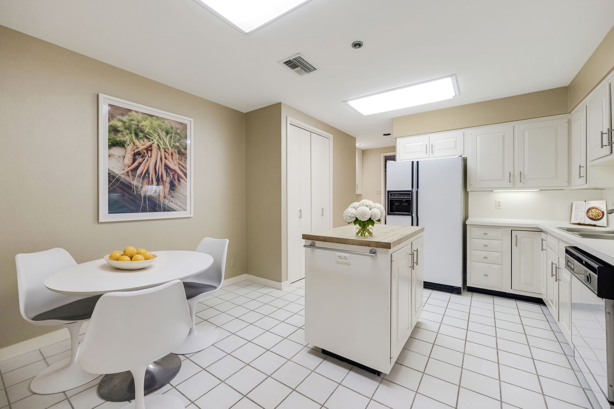 5555 Del Monte Drive 207 Property Photo 14