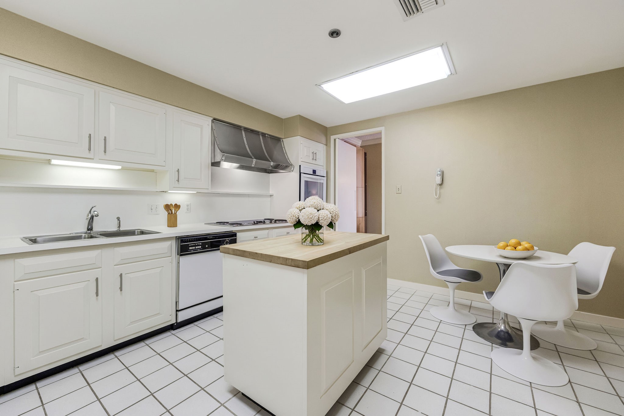 5555 Del Monte Drive 207 Property Photo 16