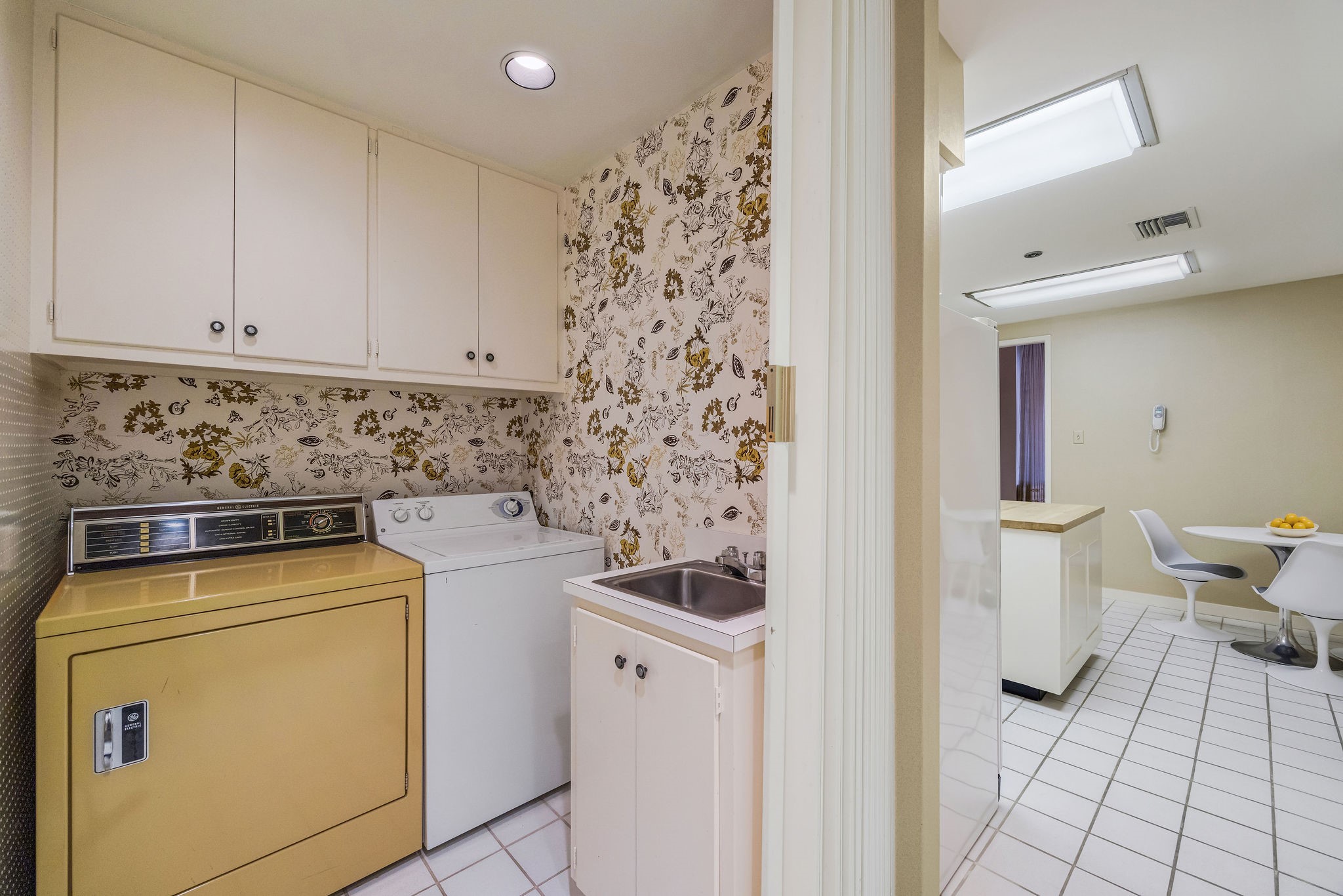 5555 Del Monte Drive 207 Property Photo 18