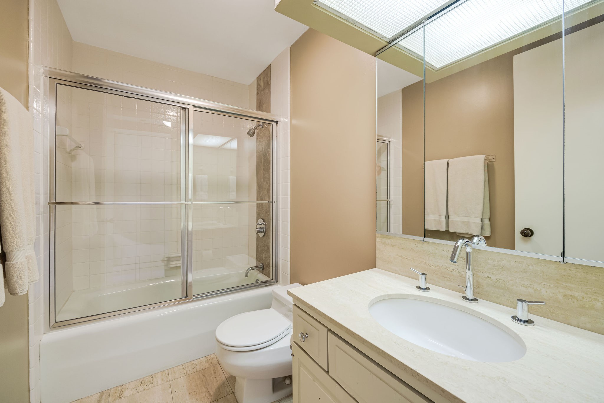 5555 Del Monte Drive 207 Property Photo 32