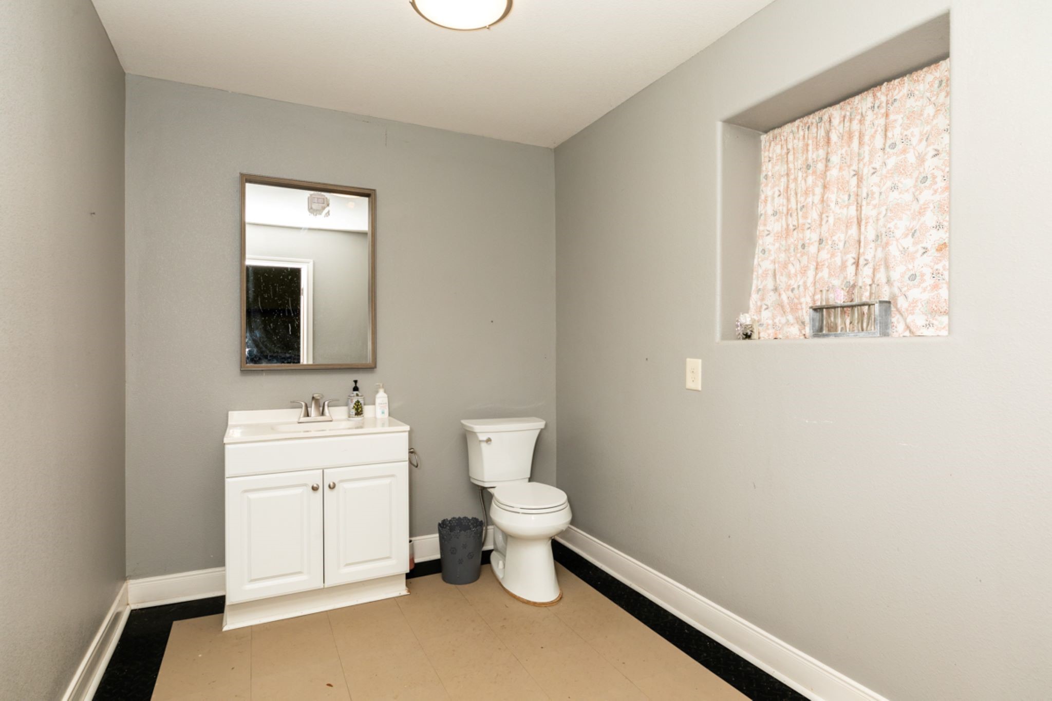 8860 County Road 400 Property Photo 22