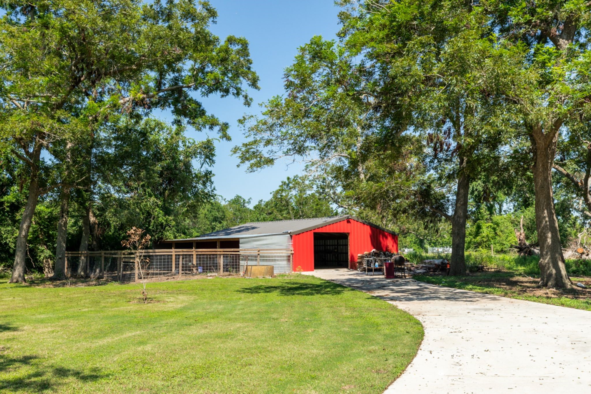 8860 County Road 400 Property Photo 24