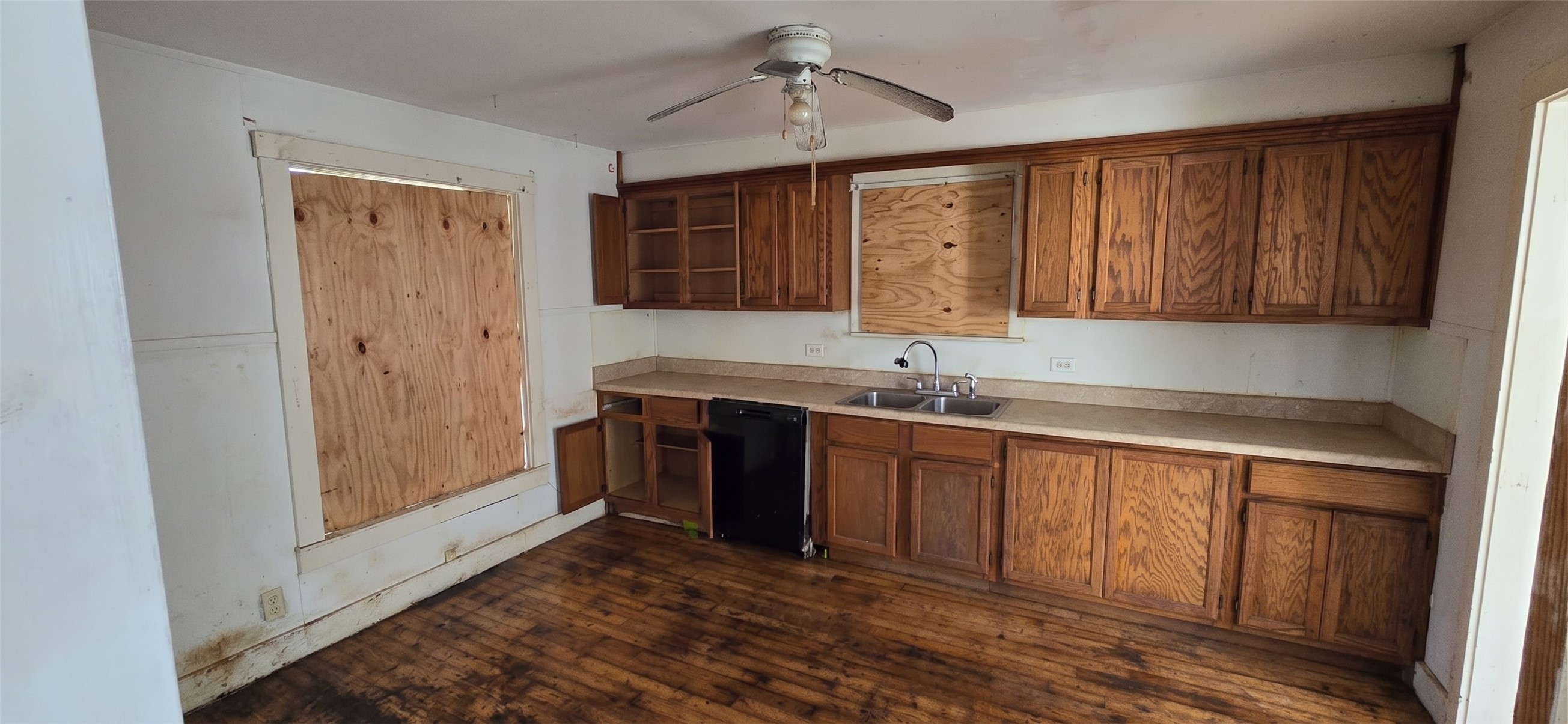 5401 Us Highway 59 N Property Photo 2