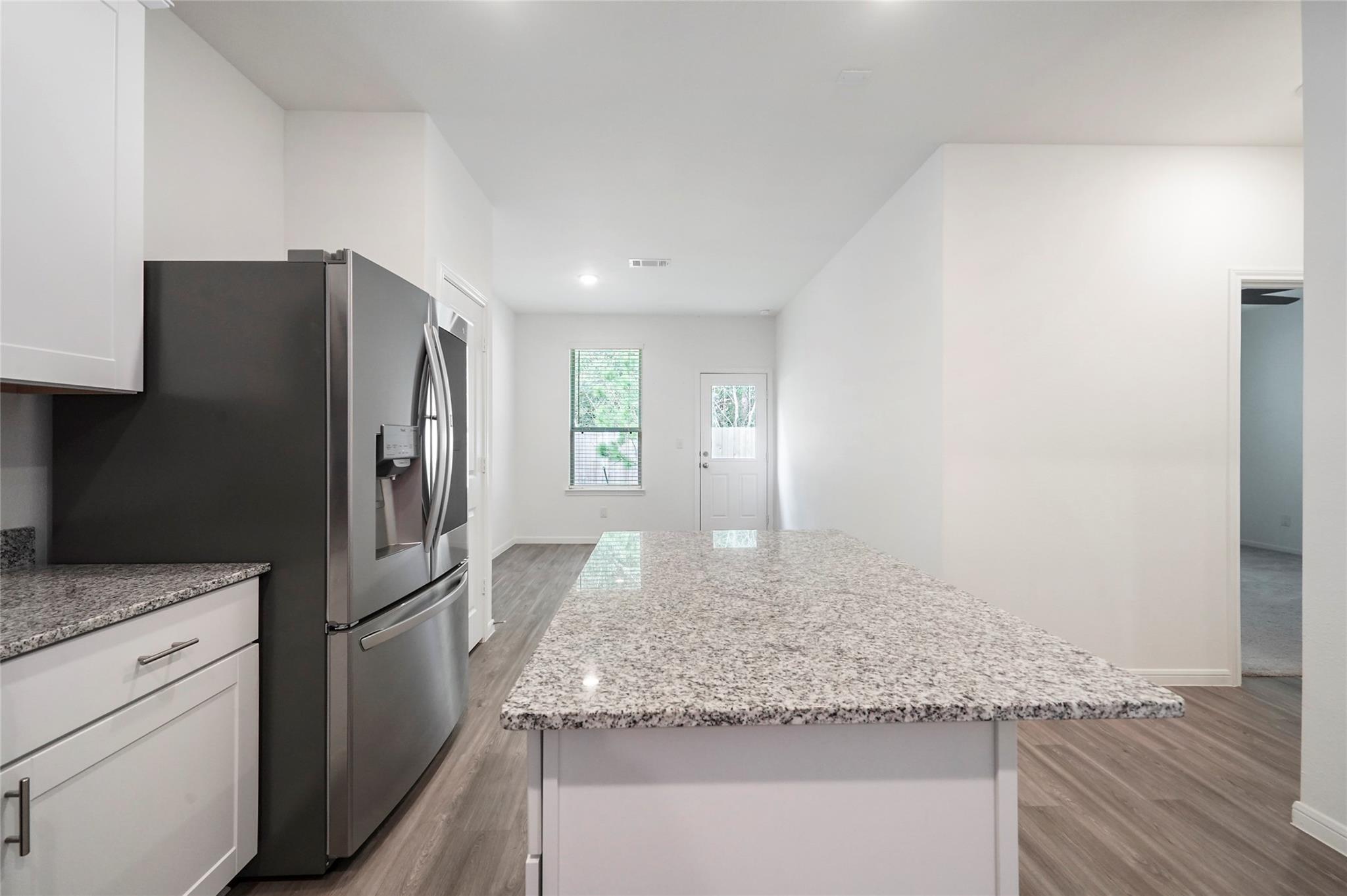 10429 Pineland Drive Property Photo 4