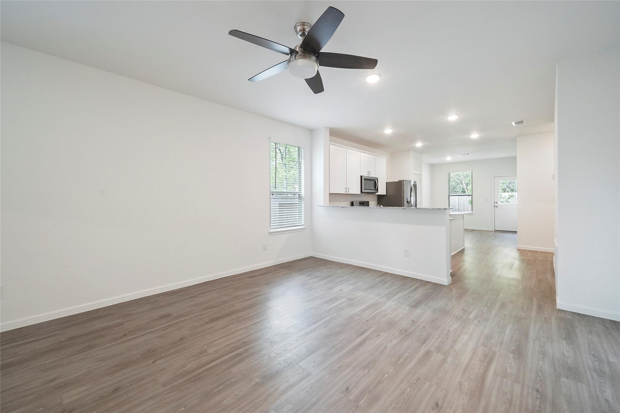 10429 Pineland Drive Property Photo 10