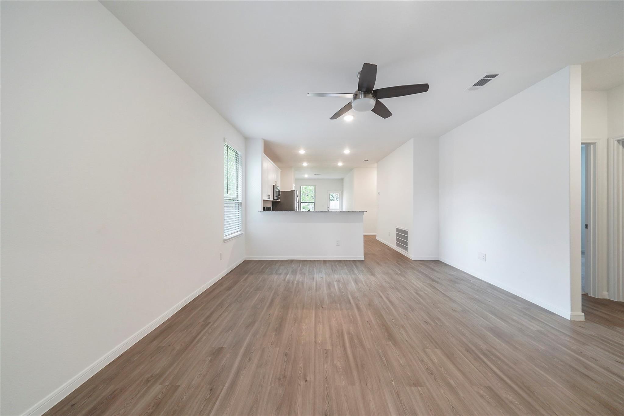 10429 Pineland Drive Property Photo 11