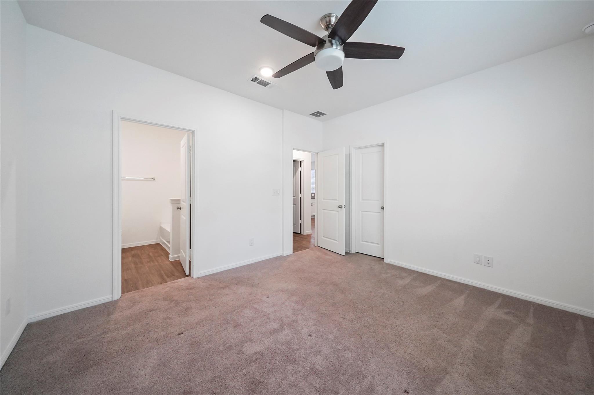 10429 Pineland Drive Property Photo 16