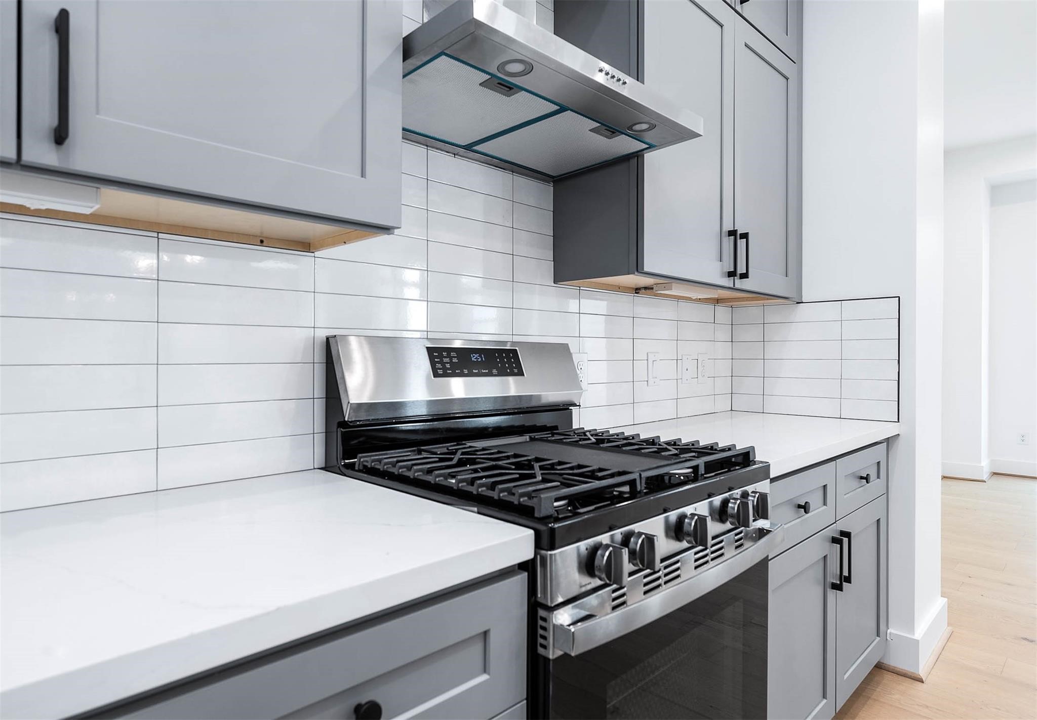 1711 Milby Street Property Photo 15