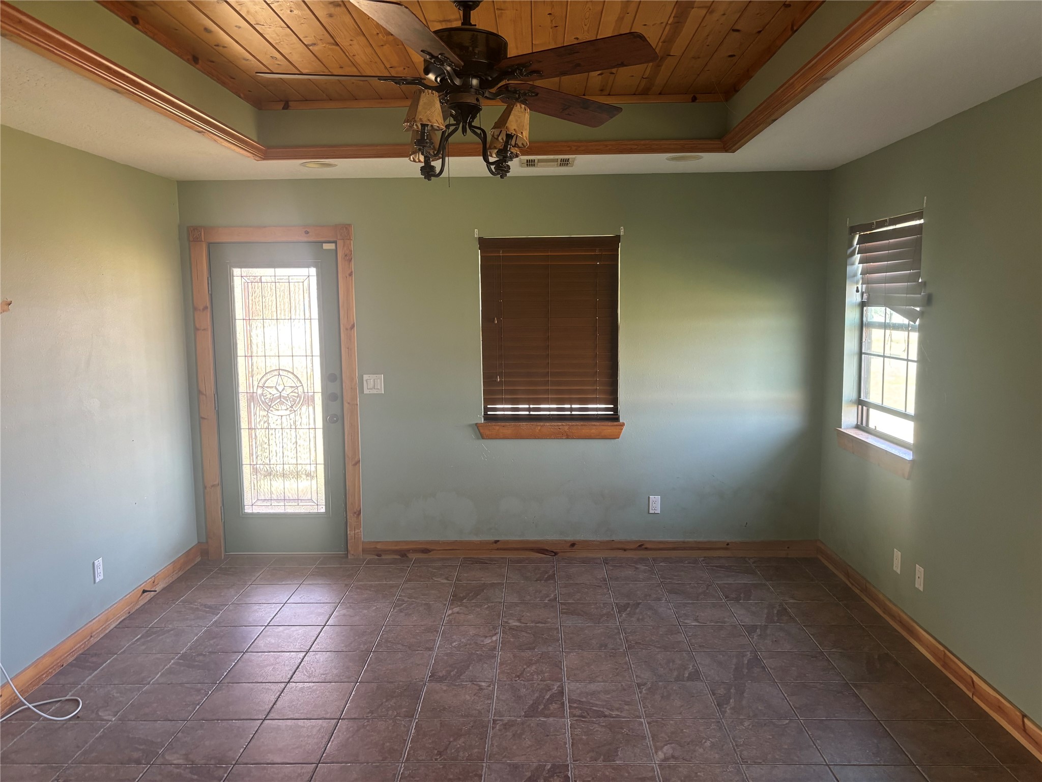 1706 Goodson Loop Property Photo 17