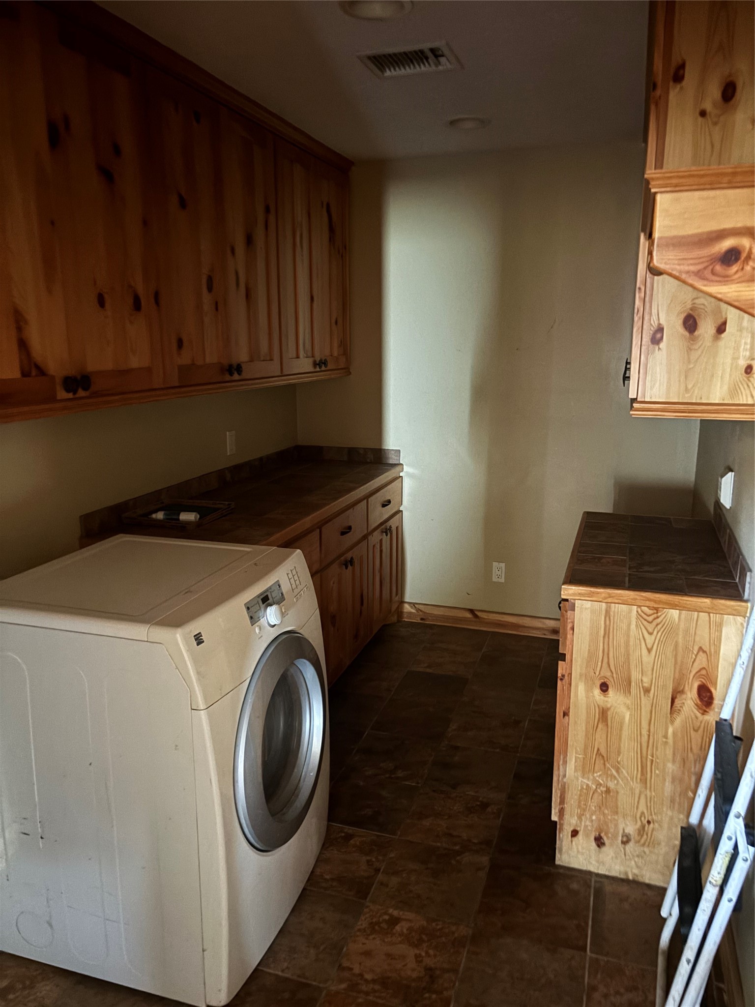1706 Goodson Loop Property Photo 18