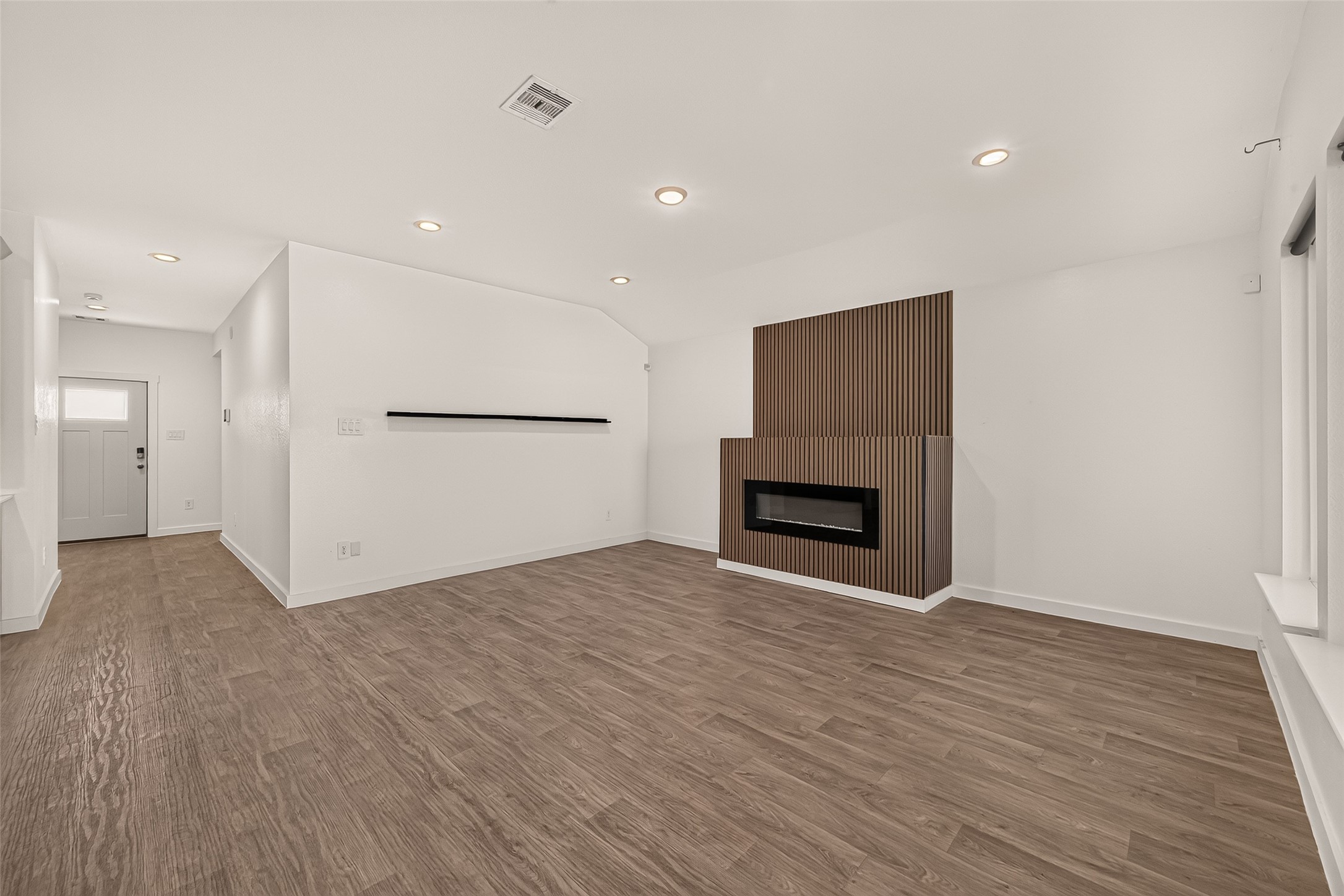 1710 Mountain Echo Drive Property Photo 13