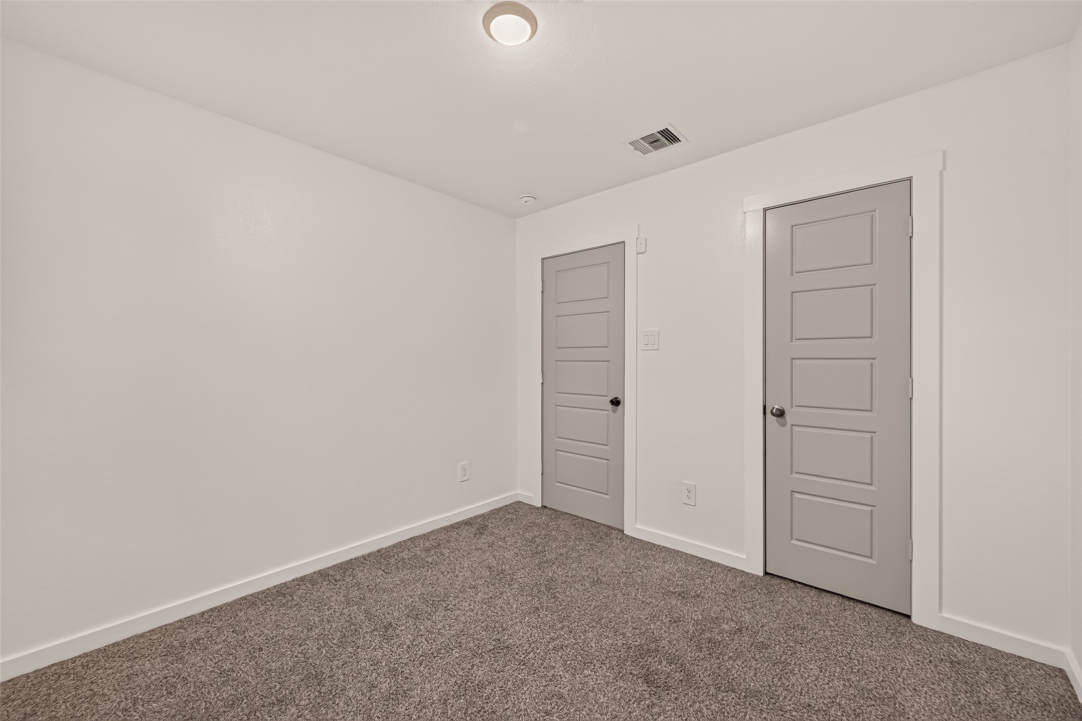 1710 Mountain Echo Drive Property Photo 17