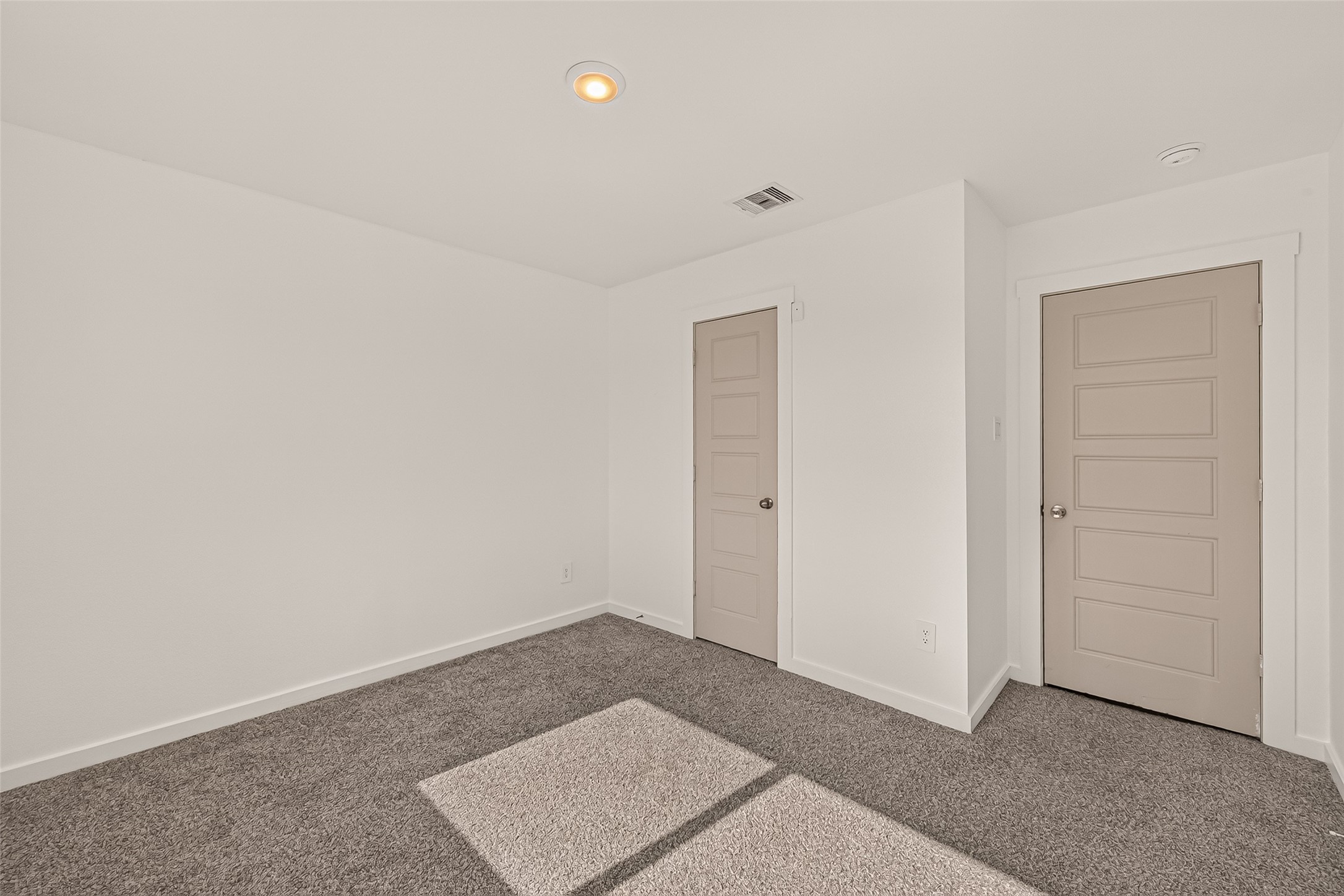 1710 Mountain Echo Drive Property Photo 26