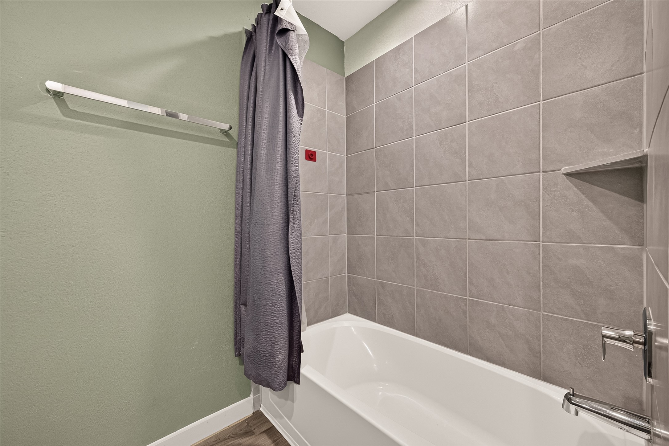 1710 Mountain Echo Drive Property Photo 28