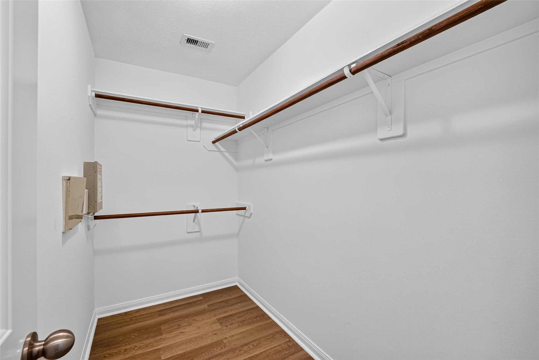 11803 Red Hummingbird Drive, Houston Tx 77047 Property Photo 13