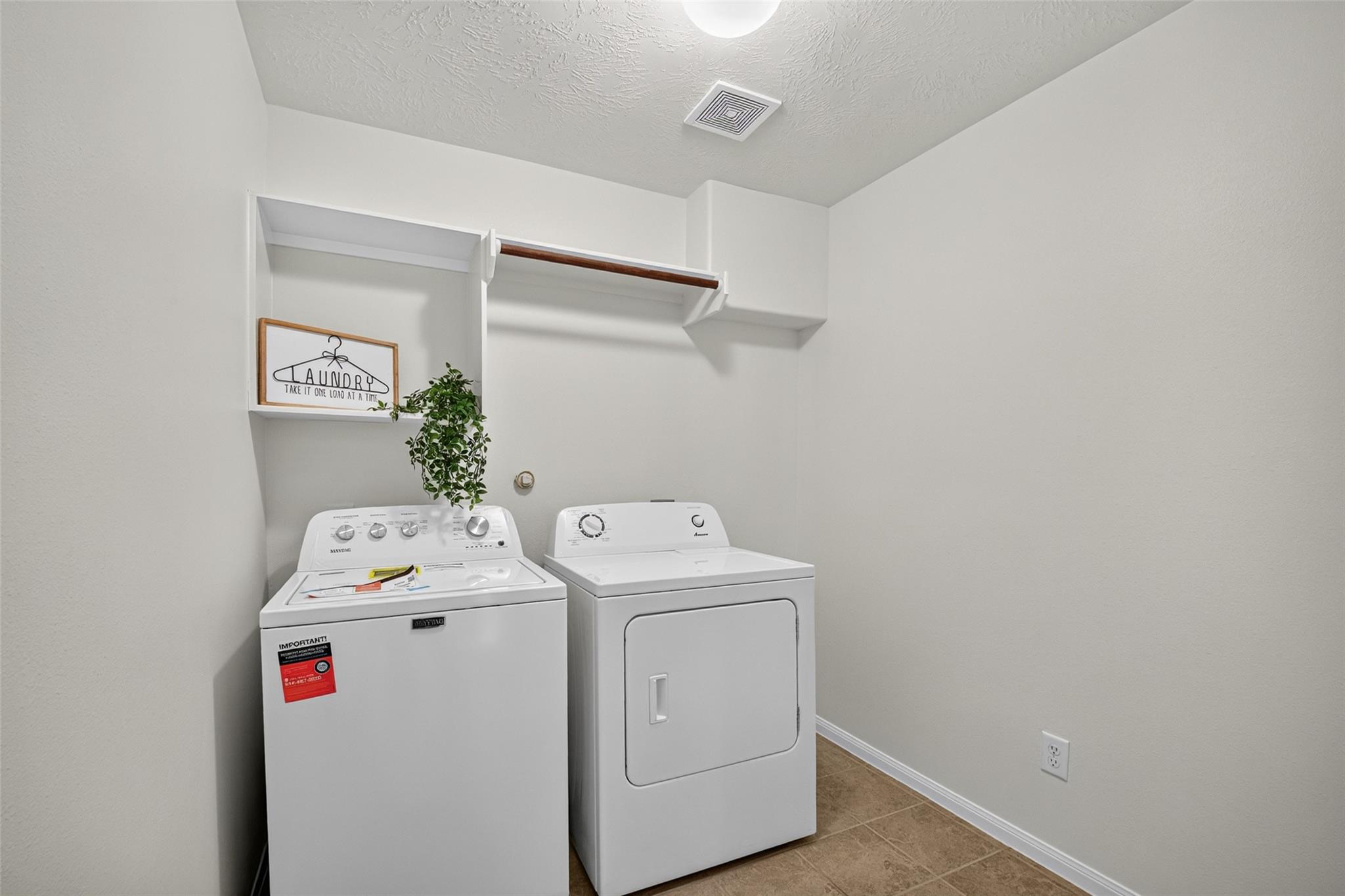 11803 Red Hummingbird Drive, Houston Tx 77047 Property Photo 14