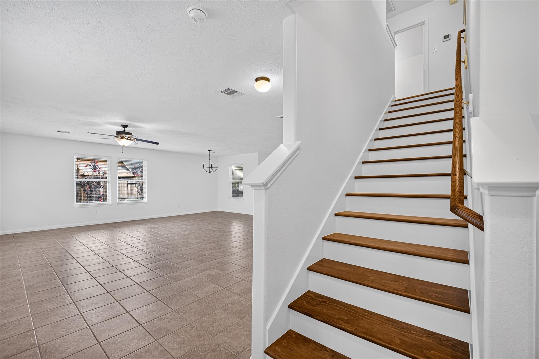 11803 Red Hummingbird Drive, Houston Tx 77047 Property Photo 16