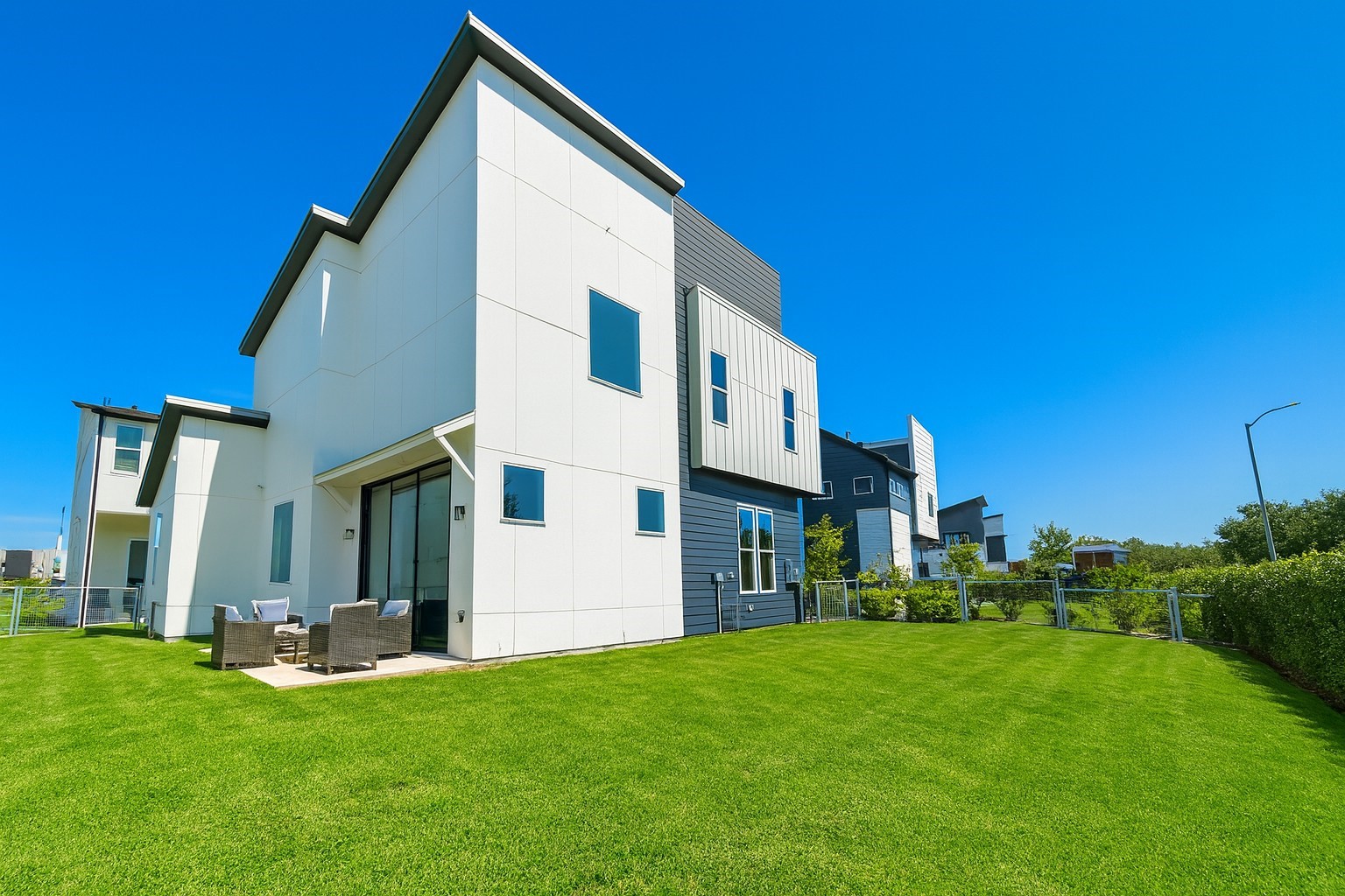 9849 Mocking Bird Hill Lane Property Photo 3
