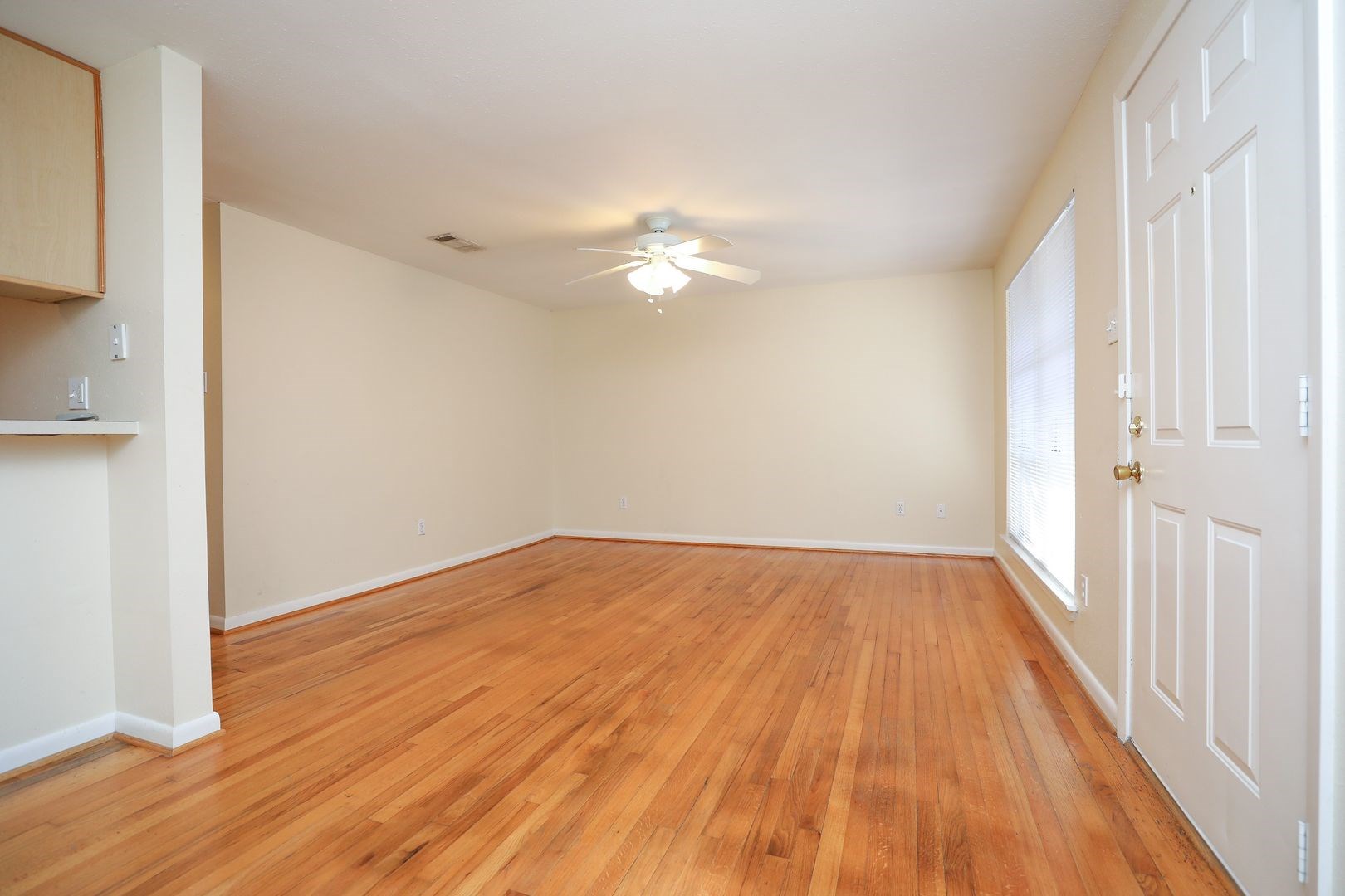1620 Hawthorne Street 1 Property Photo 3