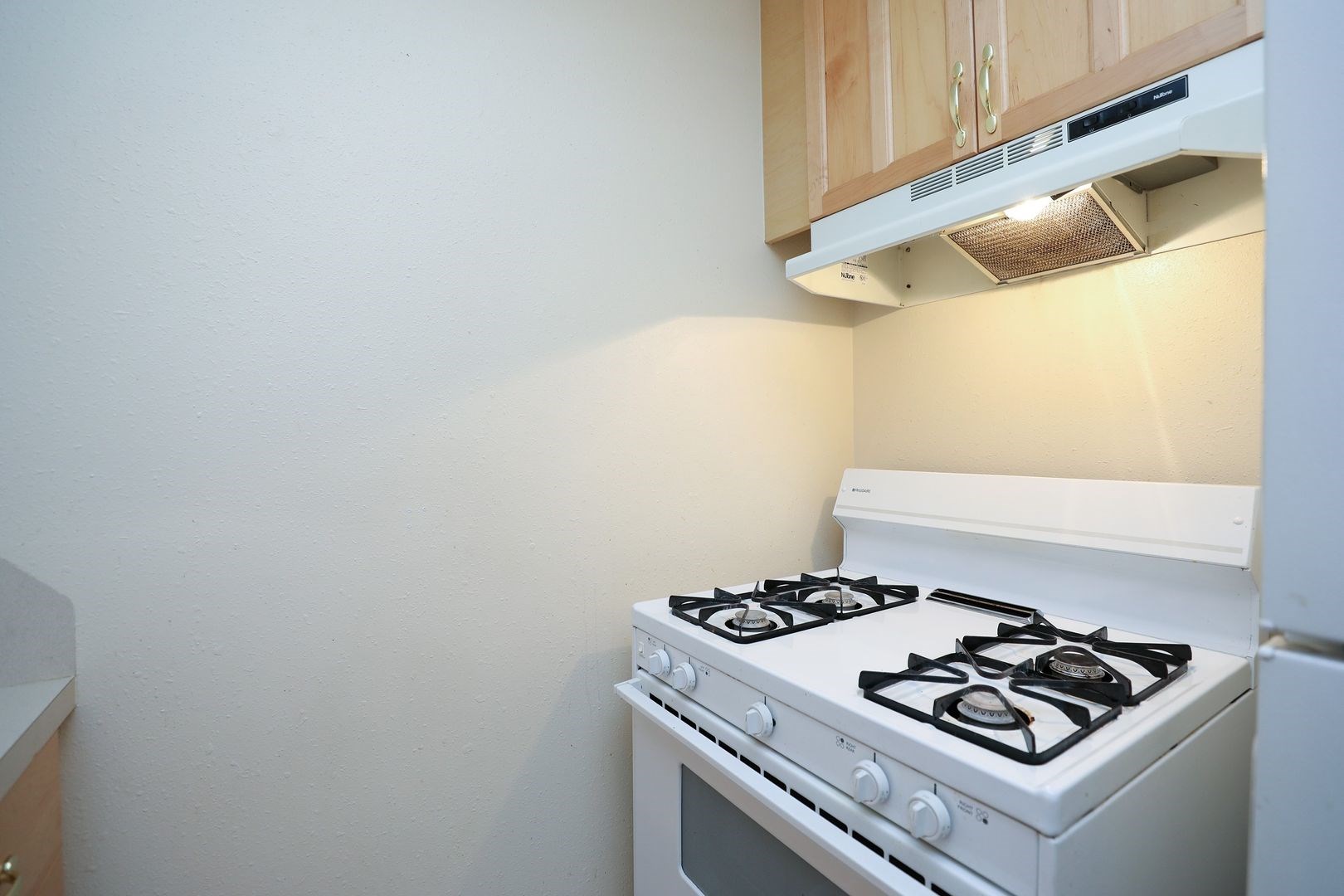 1620 Hawthorne Street 1 Property Photo 8
