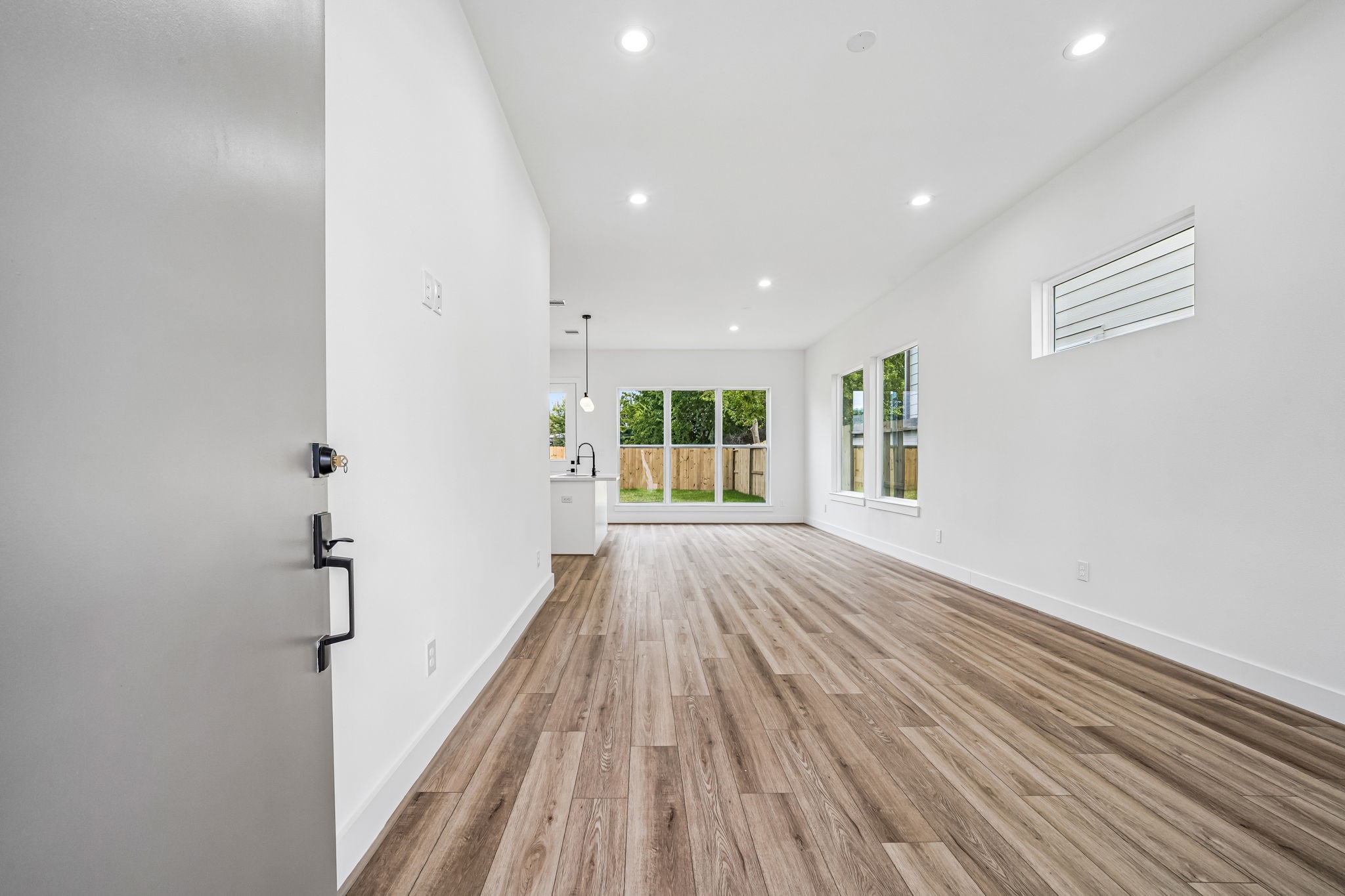 6413 Goforth Street Property Photo 7