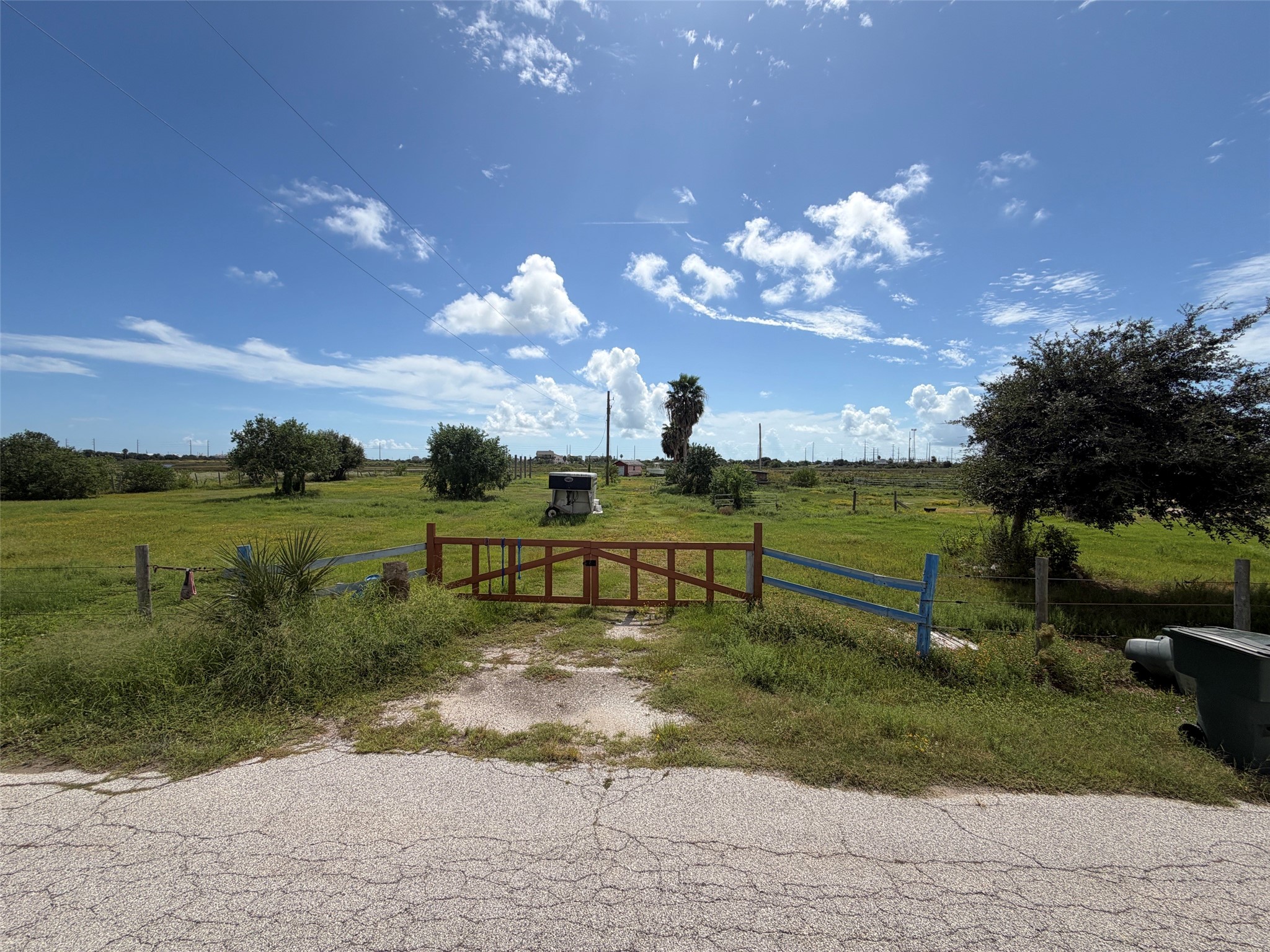12123 Ostermeyer Road Property Photo 3