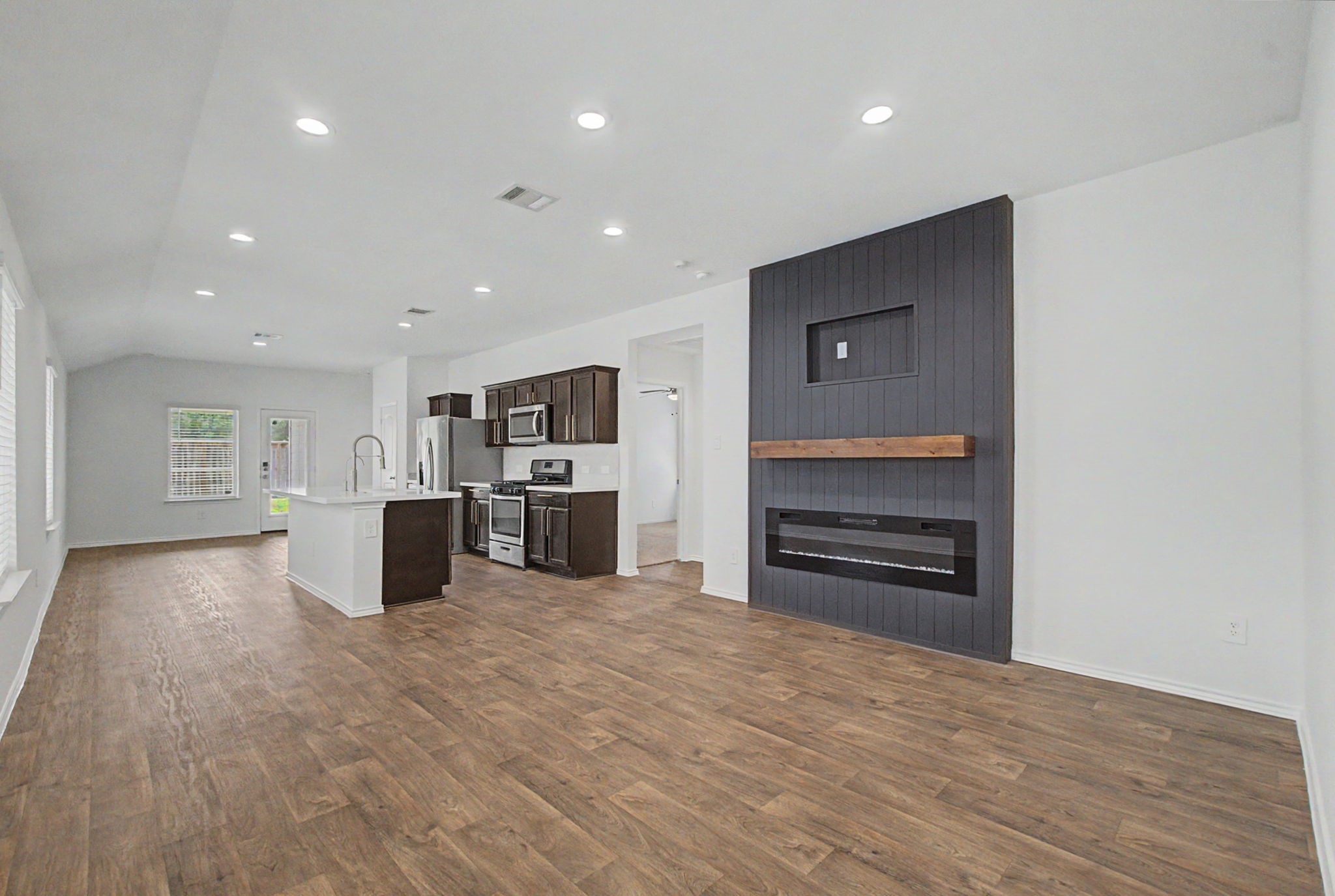 14489 Valley Ridge Drive Property Photo 5