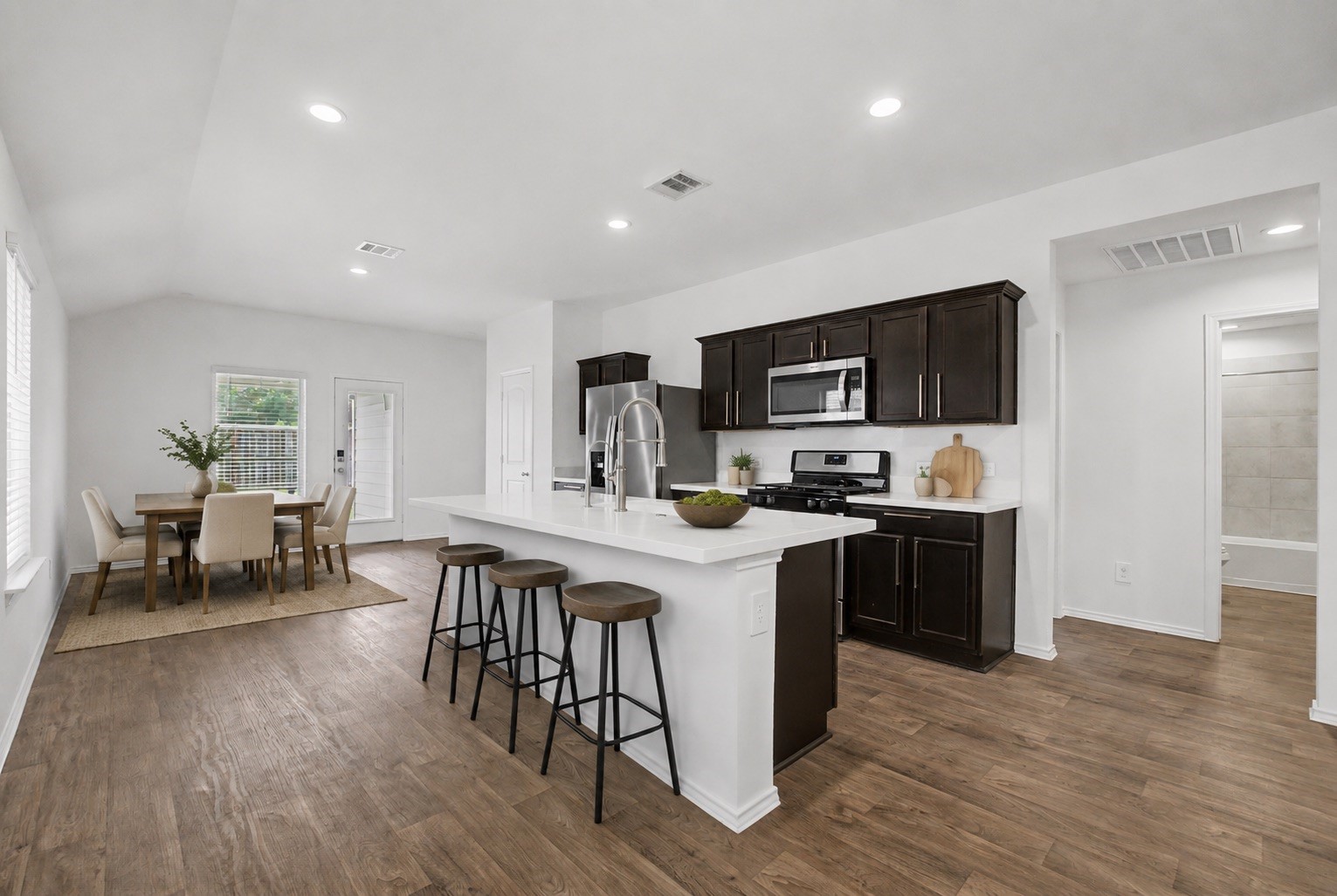 14489 Valley Ridge Drive Property Photo 8