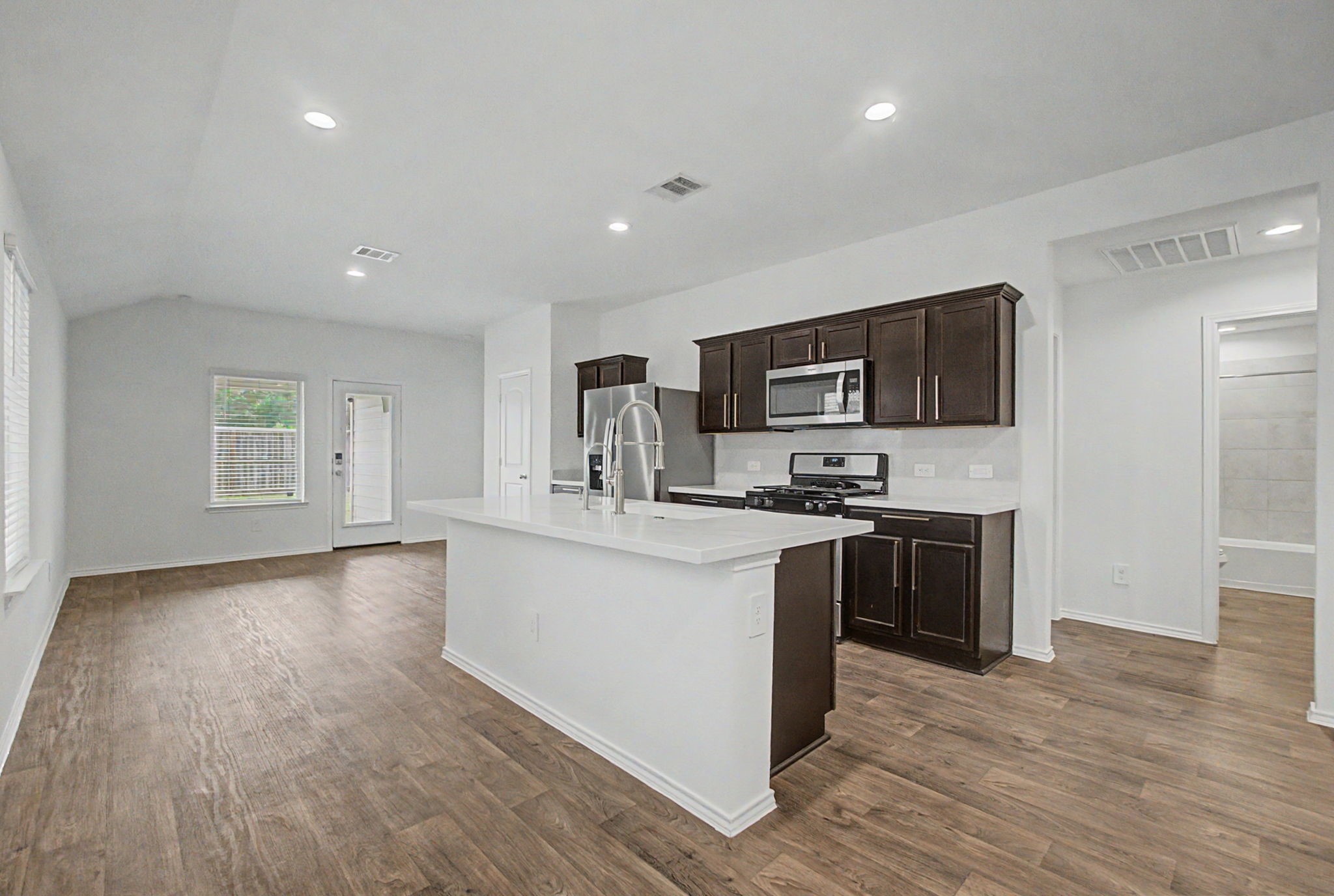14489 Valley Ridge Drive Property Photo 9
