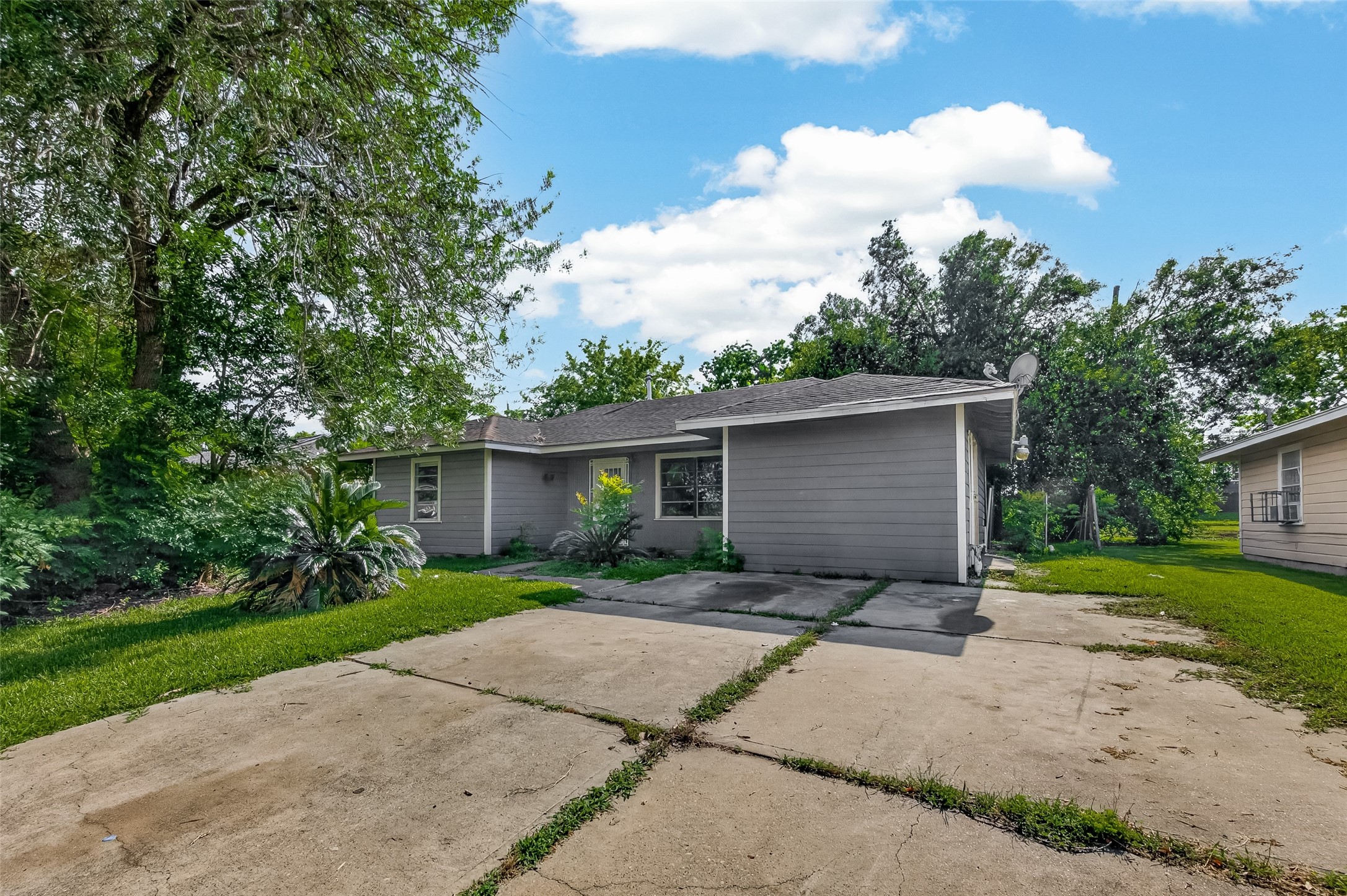10506 Buffum Street Property Photo 2